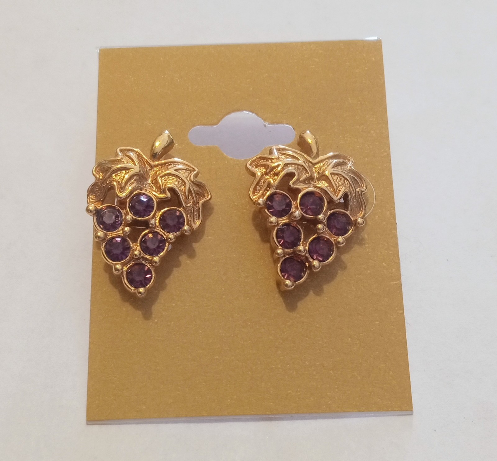 Vintage Gold tone Avon Bunch Of Grapes Earrings