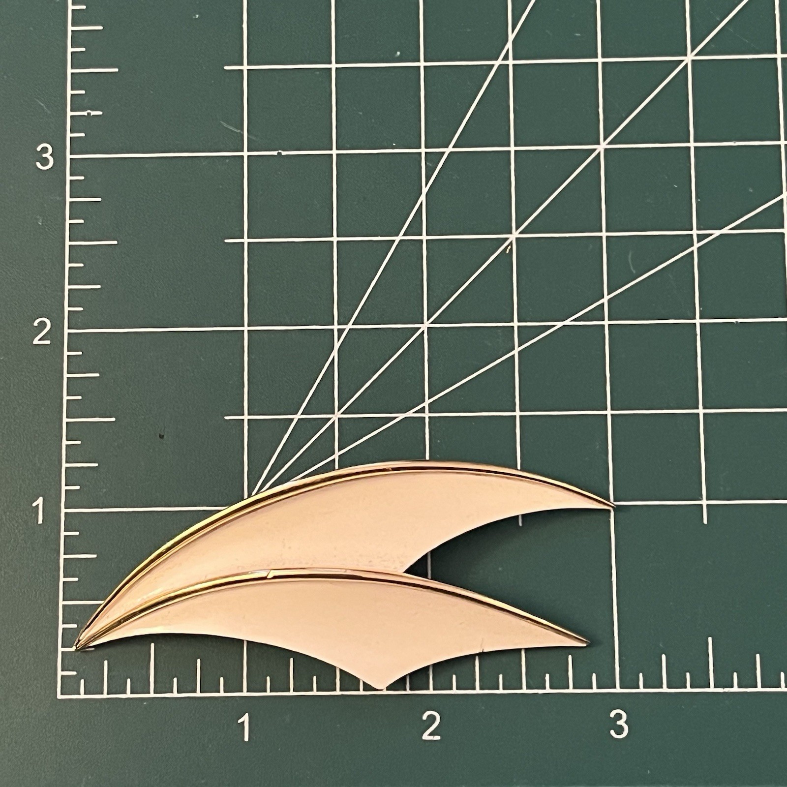 TRIFARI Off White Enamel Brooch Pin Gold Tone Geometric Abstract Vintage READ
