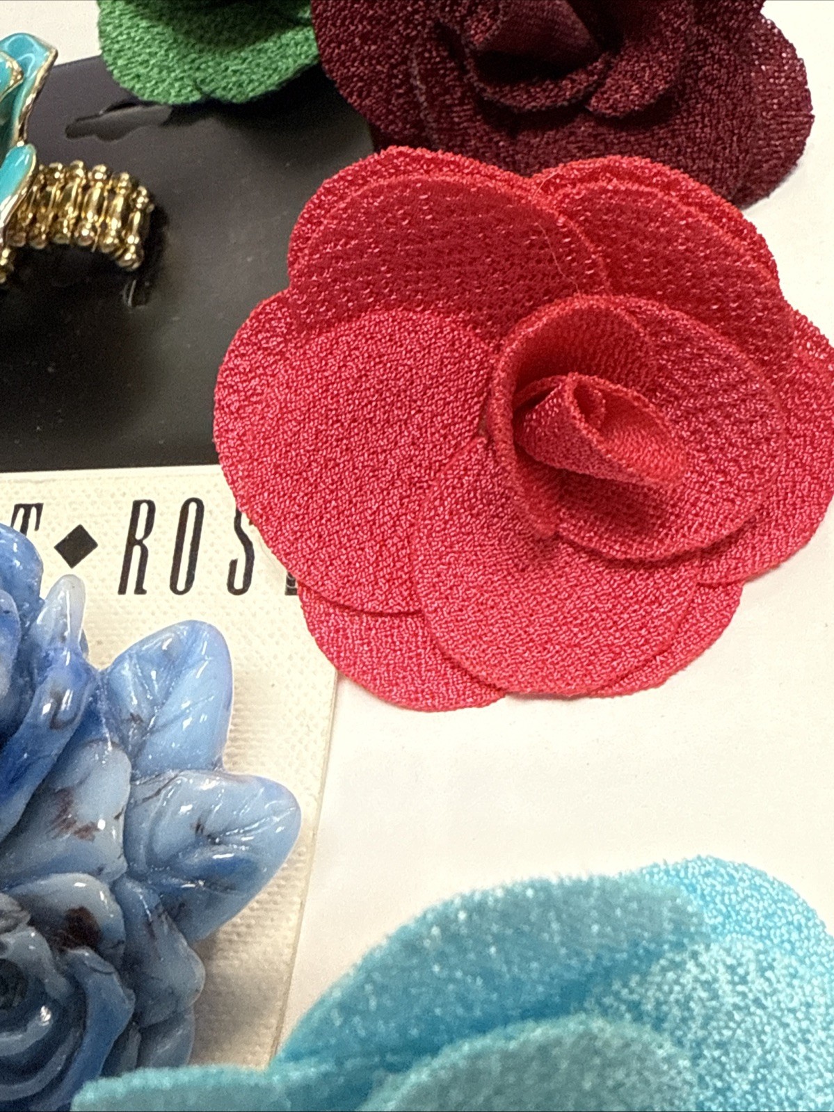 ROSE FIGURE JEWELRY LOT CLOTH FLOWER PINS RING BRACELET MULTICOLOR LOT NEW 19pc