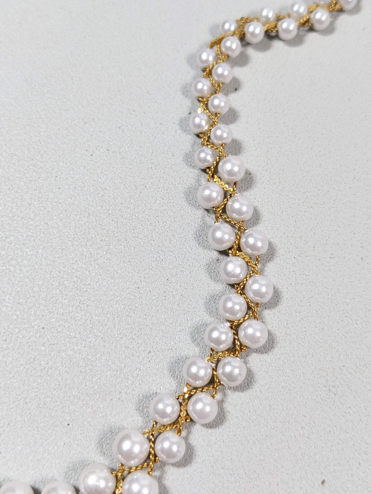 Vintage Vold Tone White Acrylic Faux Pearl Woven Style Braided Necklace 17.5 in