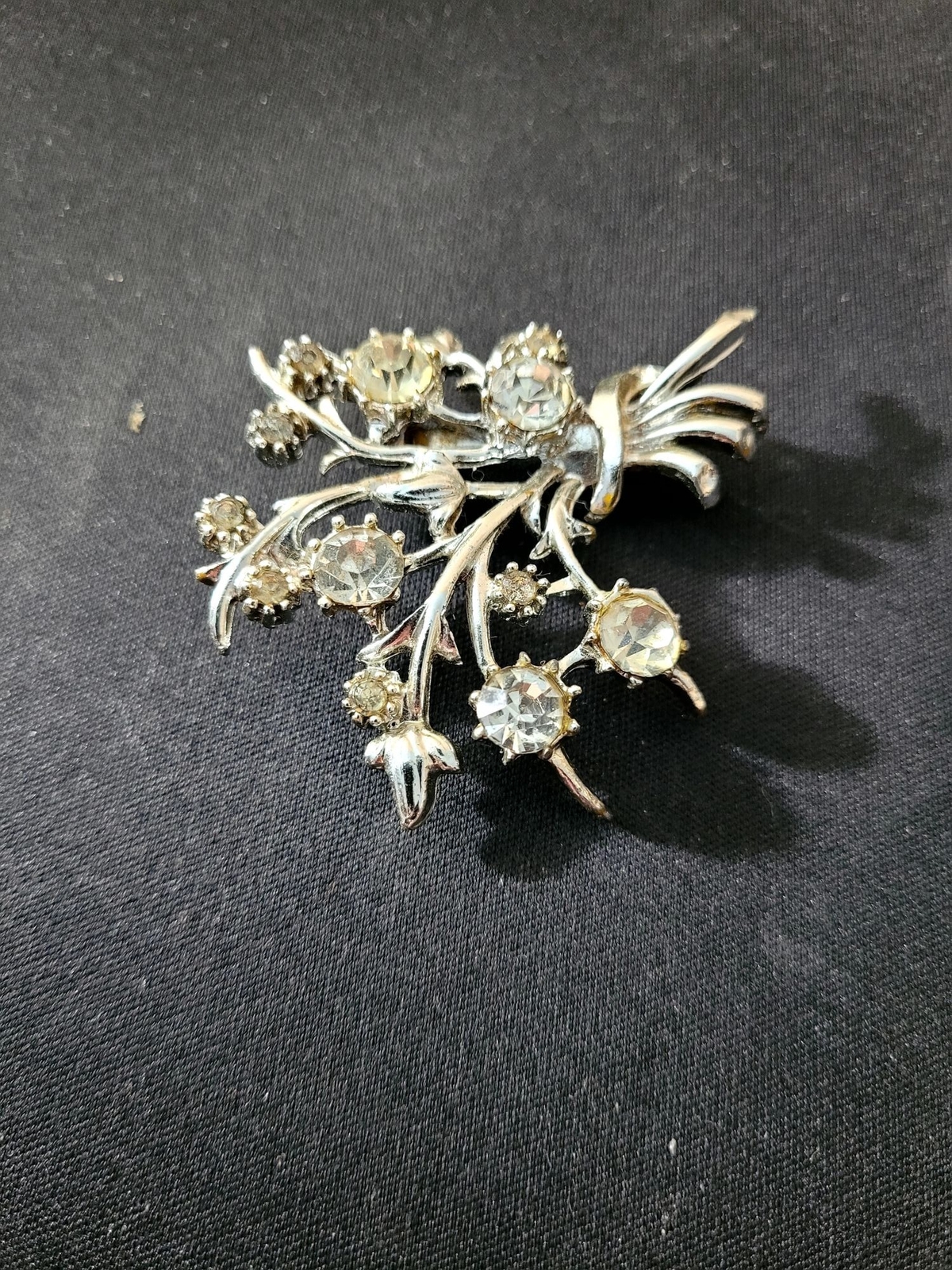 Vintage Floral Rhinestone Bouquet Design Silver Tone Jewelry Brooch