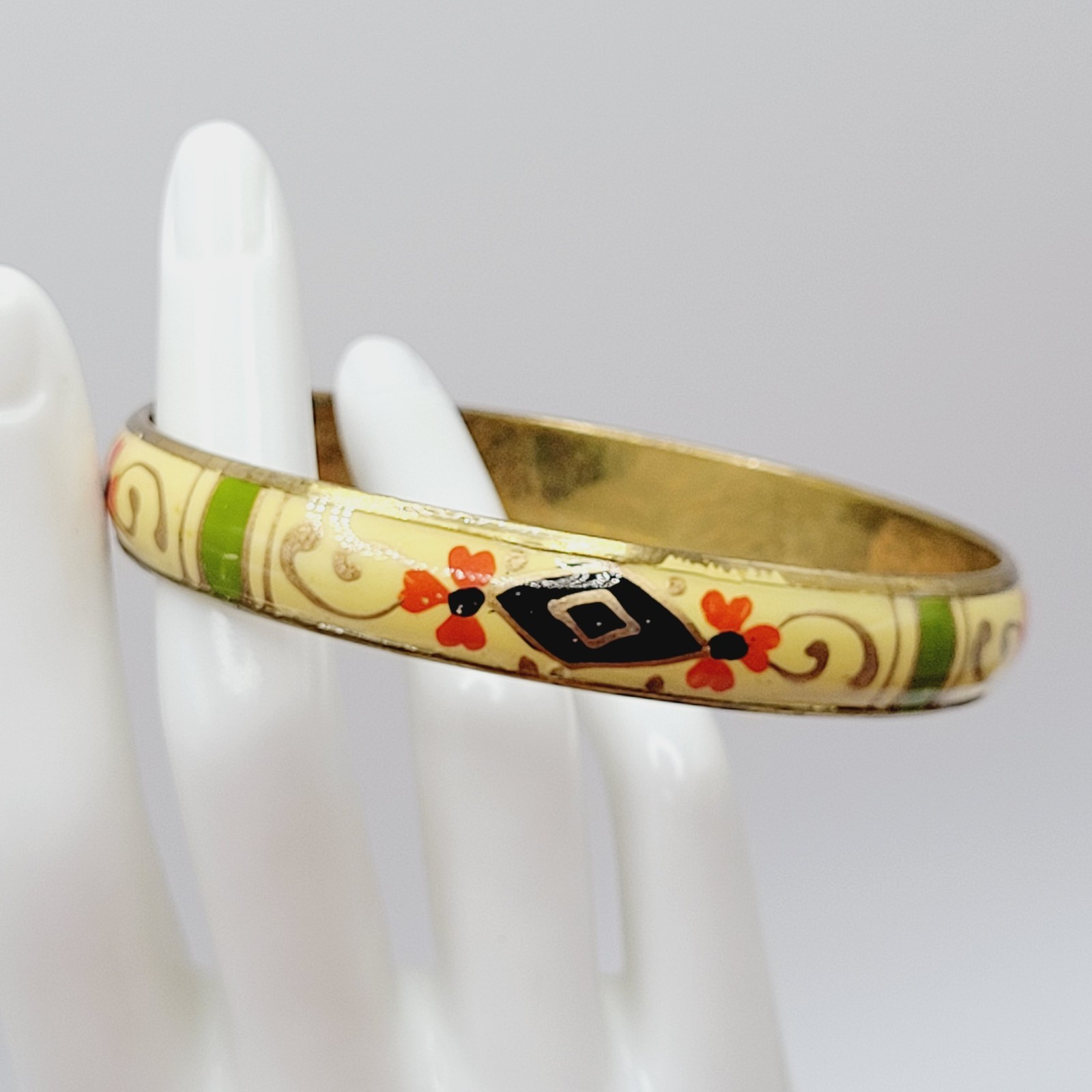 Hand Painted Cream Green Gold Enamel Vintage Bangle Brass Tone Bracelet 9 Inch