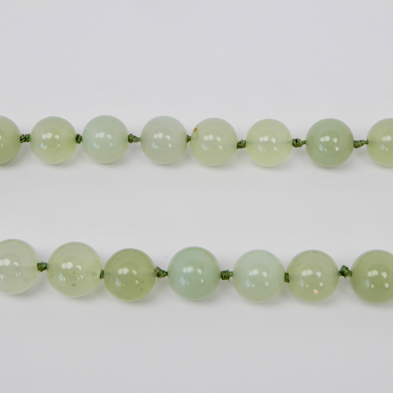Vtg Green Jade Knotted 14mm Bead Necklace 31” .925 Silver Filigree Clasp 187 gr
