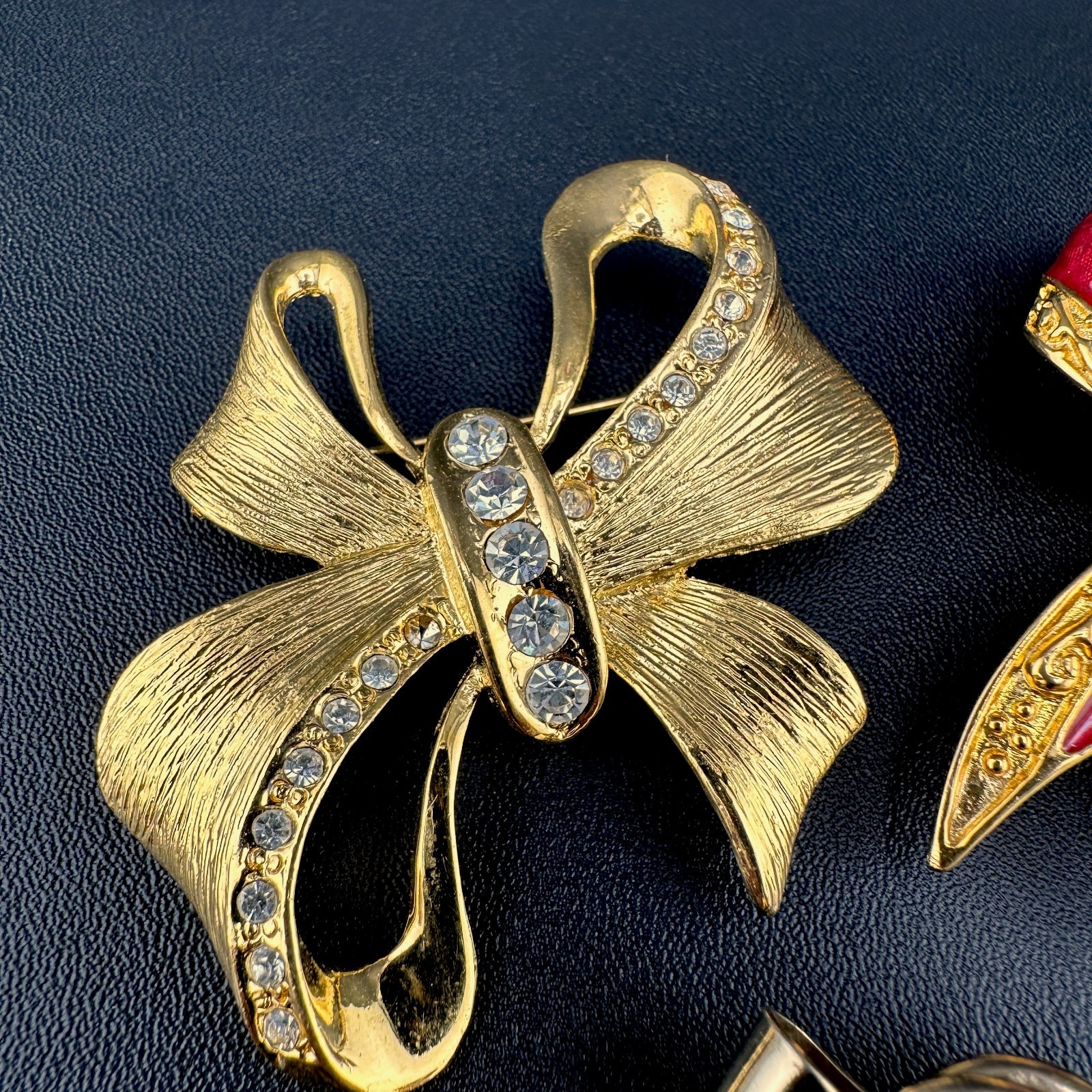 Vintage Designer Brooch Lot Ribbons Bows Rhinestone Enamel Joan Rivers Coro LR