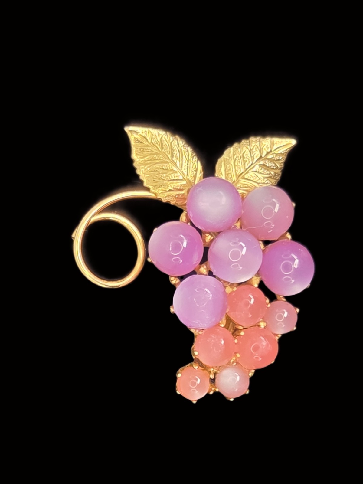 Vntg Bunch of Grapes Brooch, Unsigned, Pink Purple Acrylic, Gold Tone