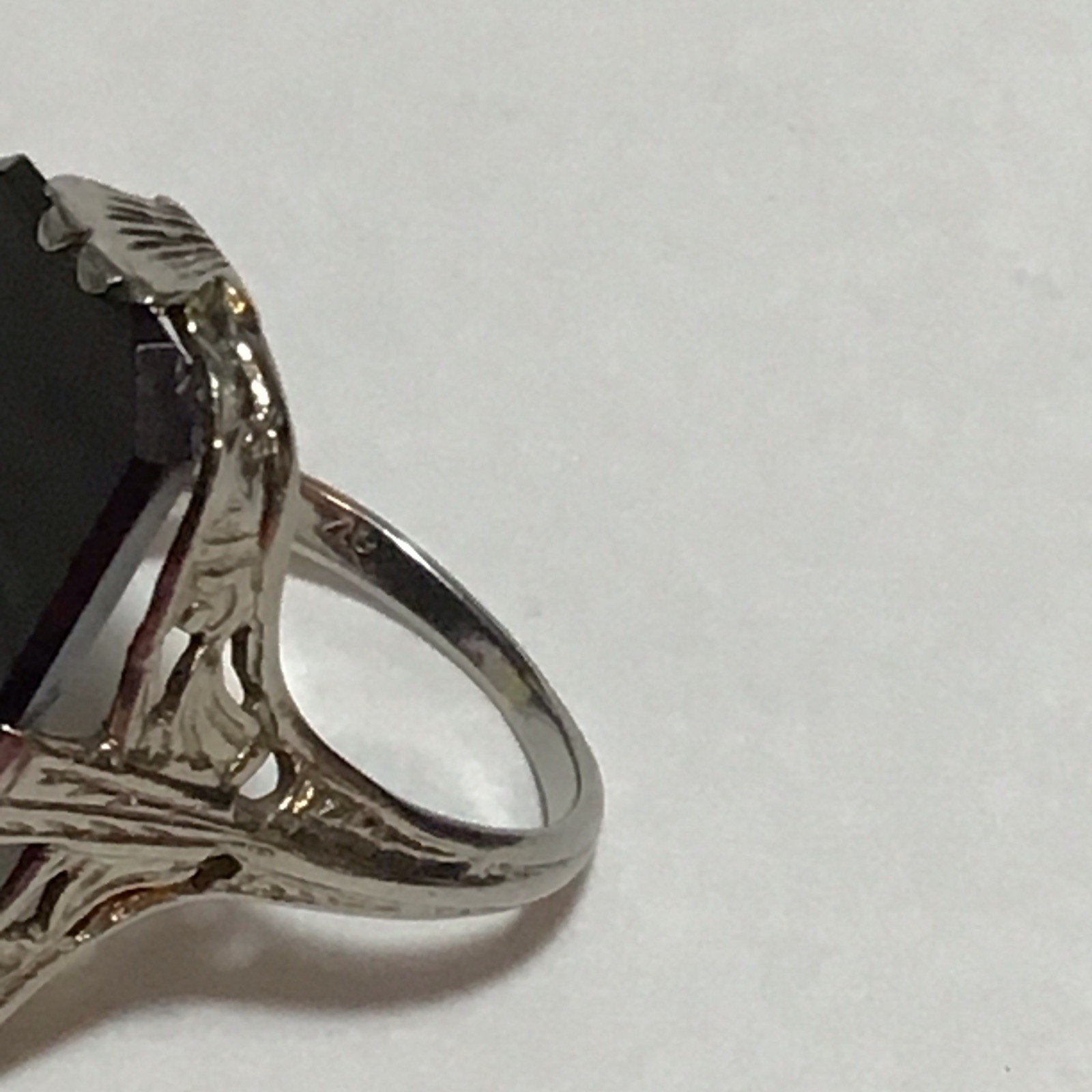 Vintage Art Deco 14k White Gold Filigree Onyx Diamond Ring Size 3.75 Pinky?