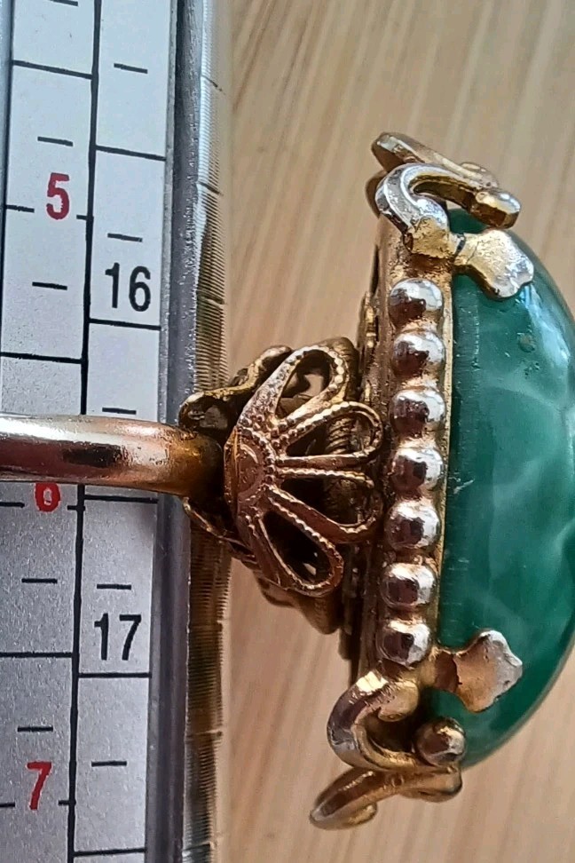 Vintage Ring Green Gemstone Center Stone Untested