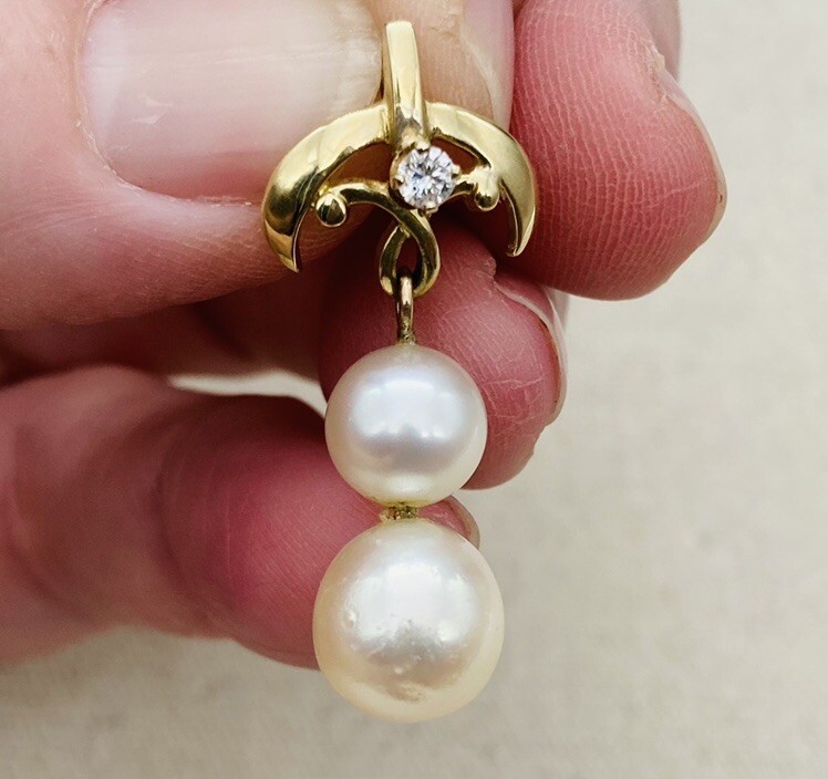 14k Gold ~ MIKIMOTO 2 PEARL & DIAMOND PENDANT ~ Hallmarked
