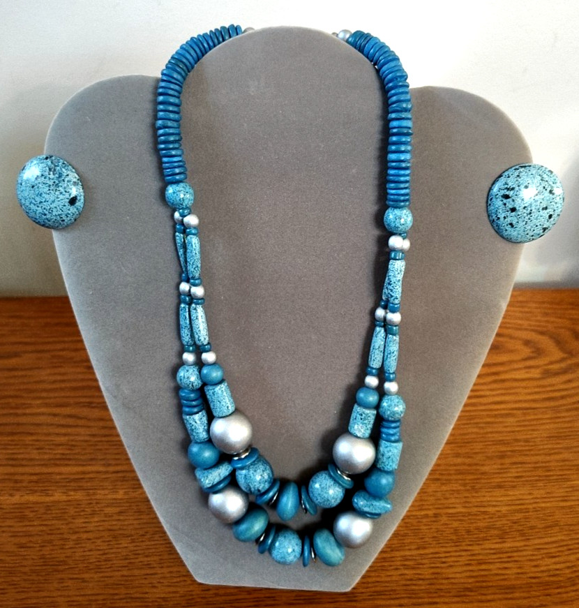 Vtg Two Strand Turquoise and Gray Colored Beaded Necklace with Clip-on Earrings