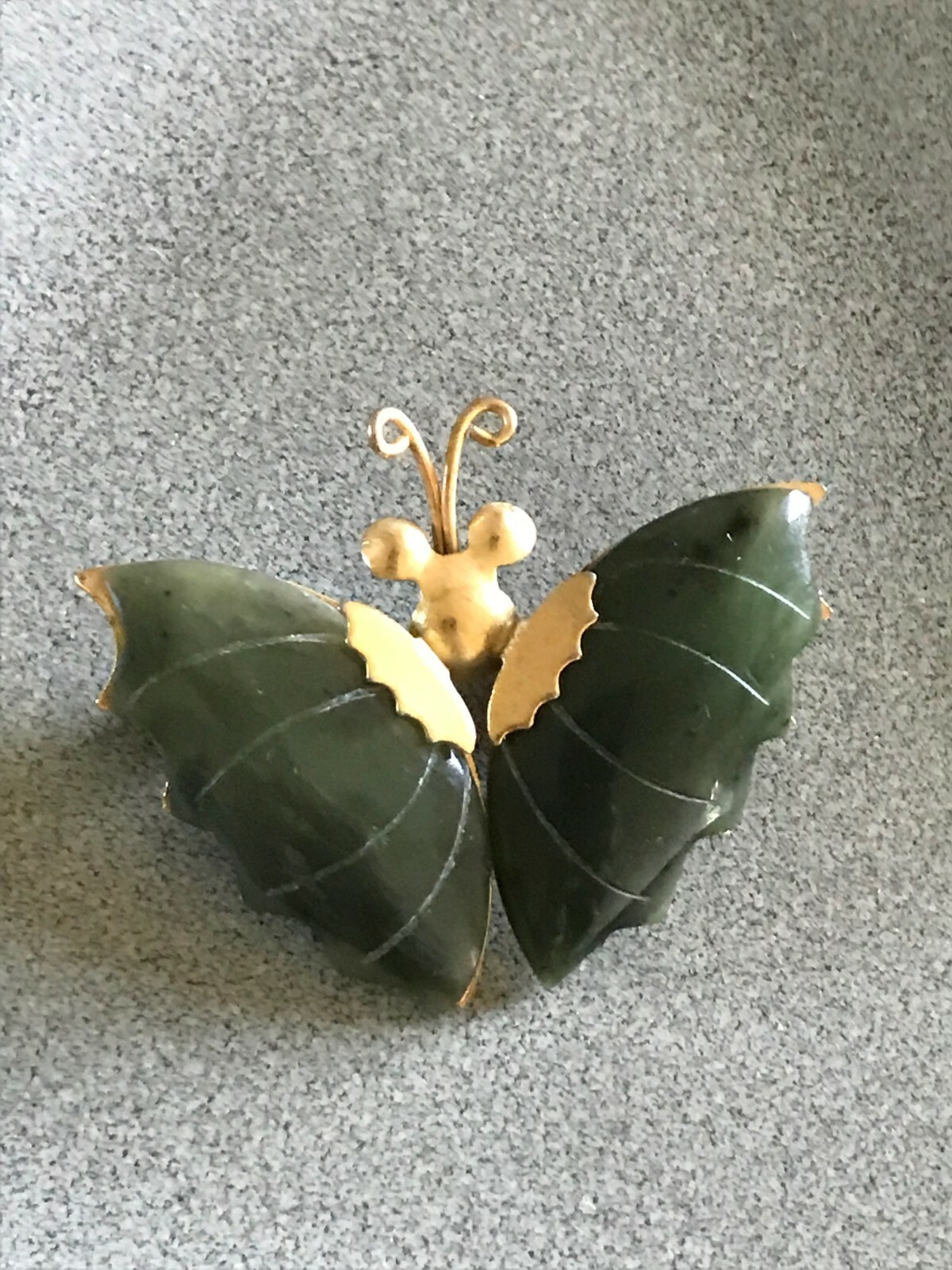 Vintage Small Goldtone Butterfly w Jade Green Stone Wings Brooch Pin – signed on