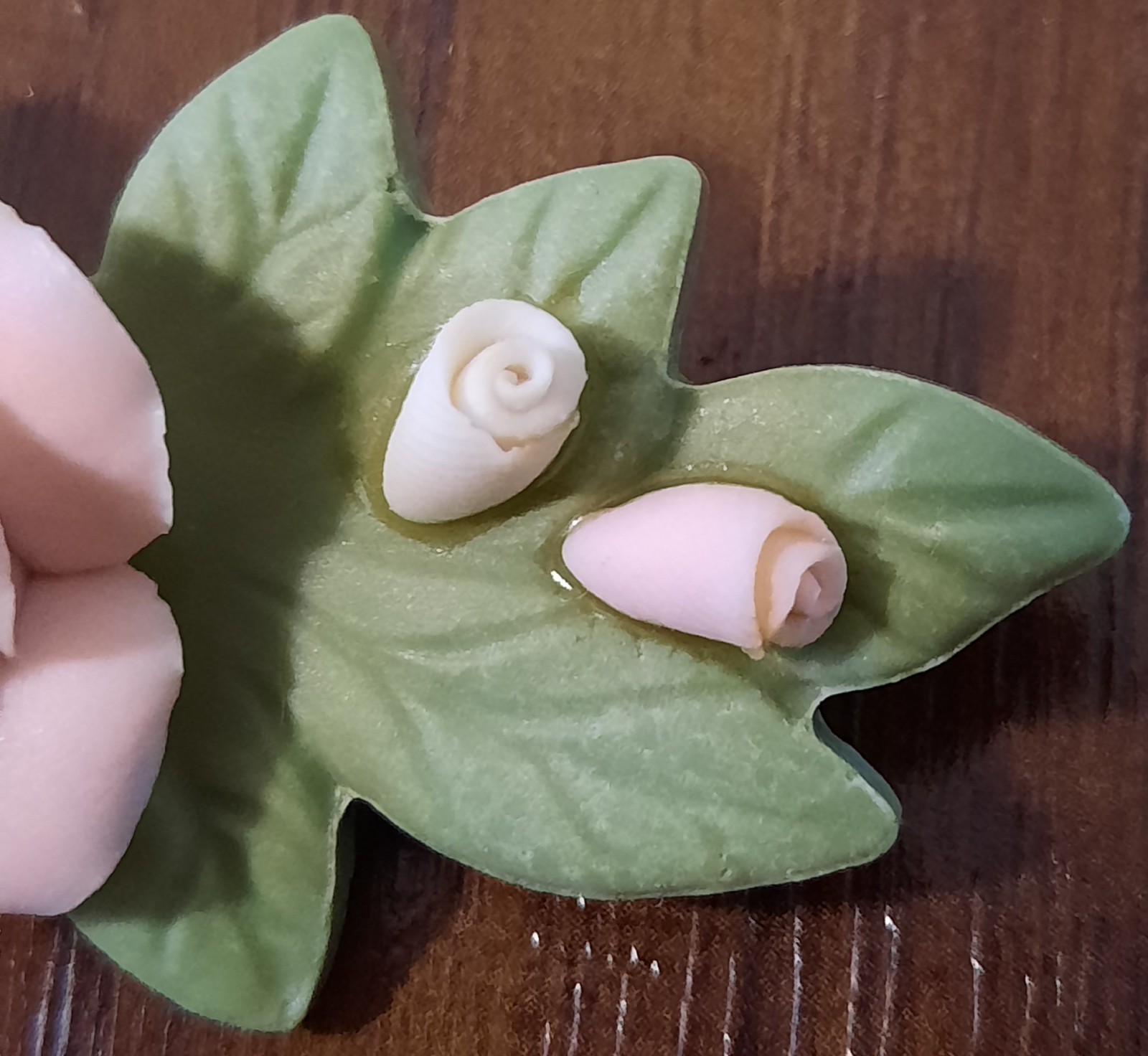 Vintage 1987 Avon Porcelain Pink Petals Pin & Earrings Set~Women’s Jewelry EUC