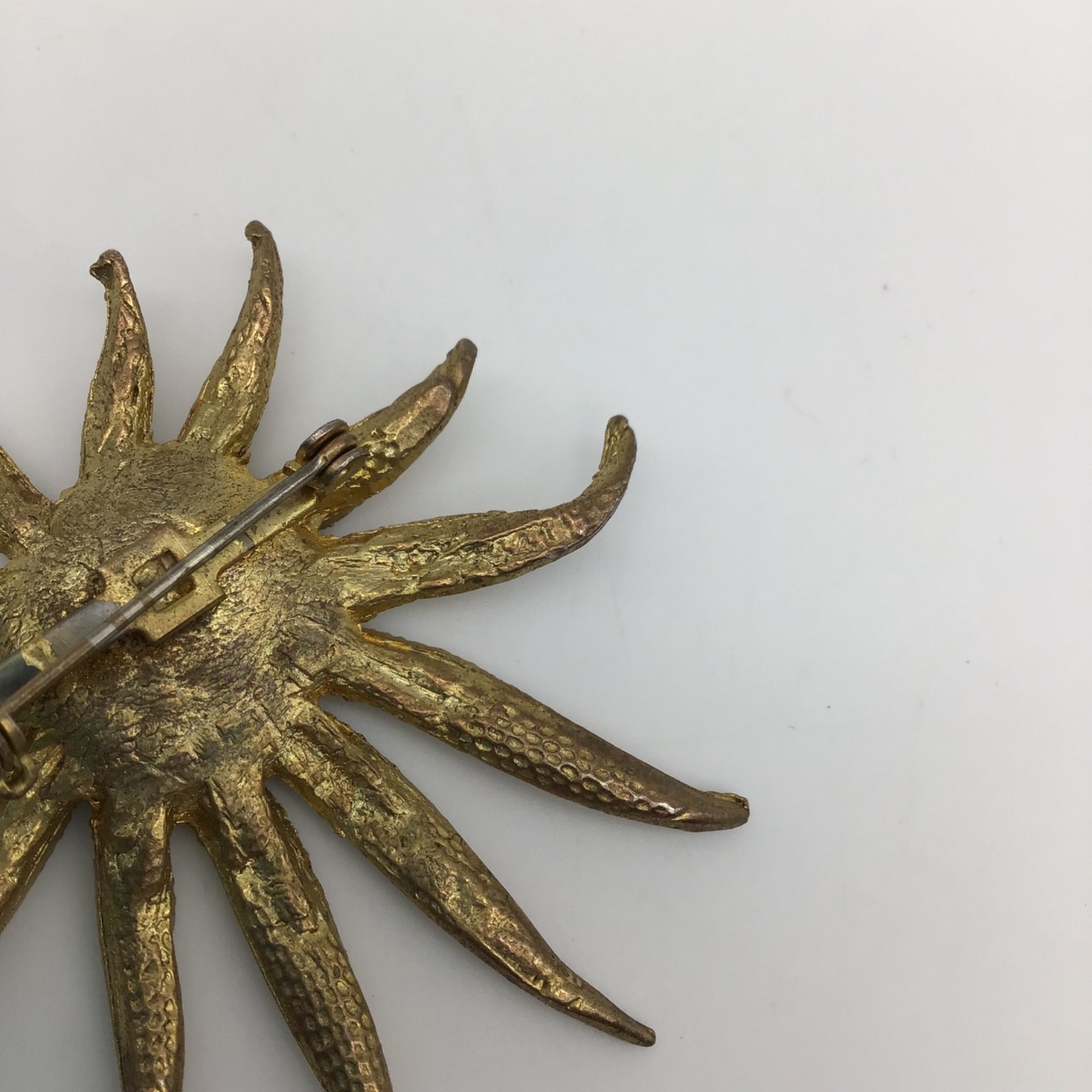 Boucher 1950’s Flower/Star Brooch #7441 Brushed Gold Tone Metal 2 3/8 inches