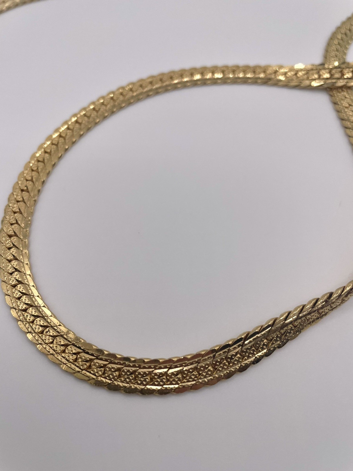 Vintage Gold Tone Herringbone Chain Necklace Flat Reversible Chunky
