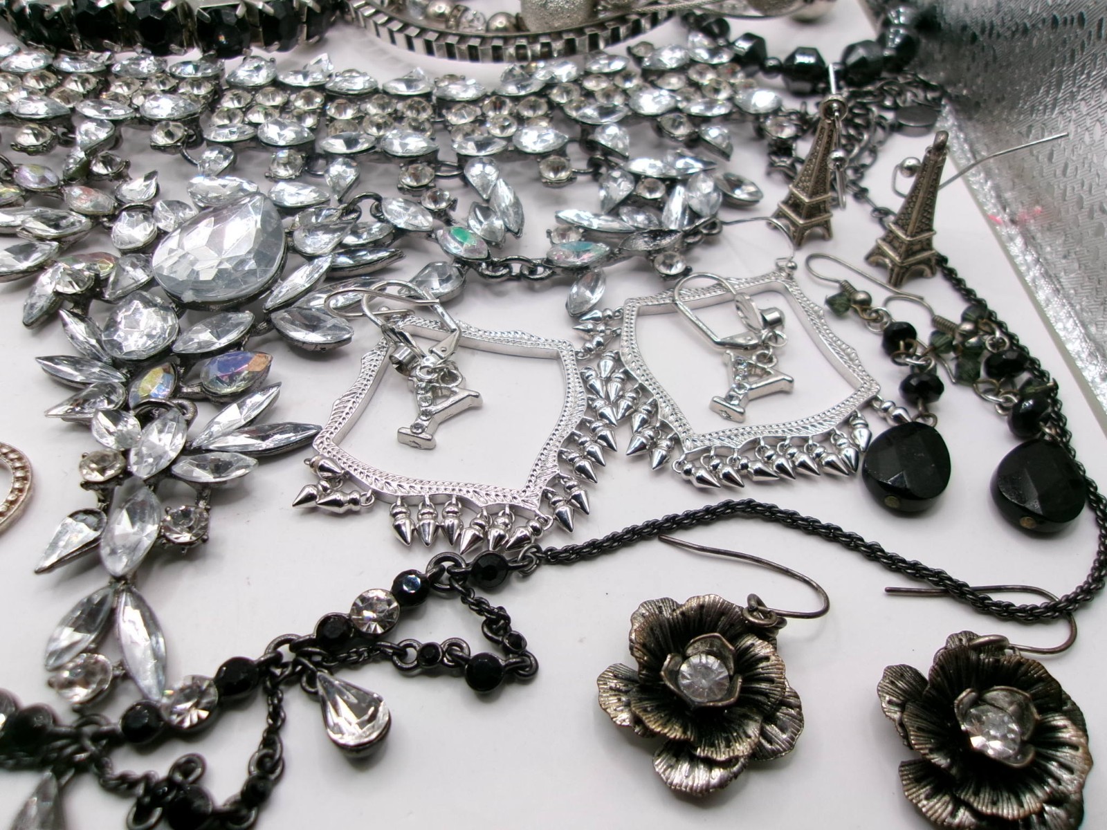 Vintage & Mod Estate Costume Jewelry Lot~AVON~GIVENCHY~KENDRA SCOTT~PD~EXPRESS