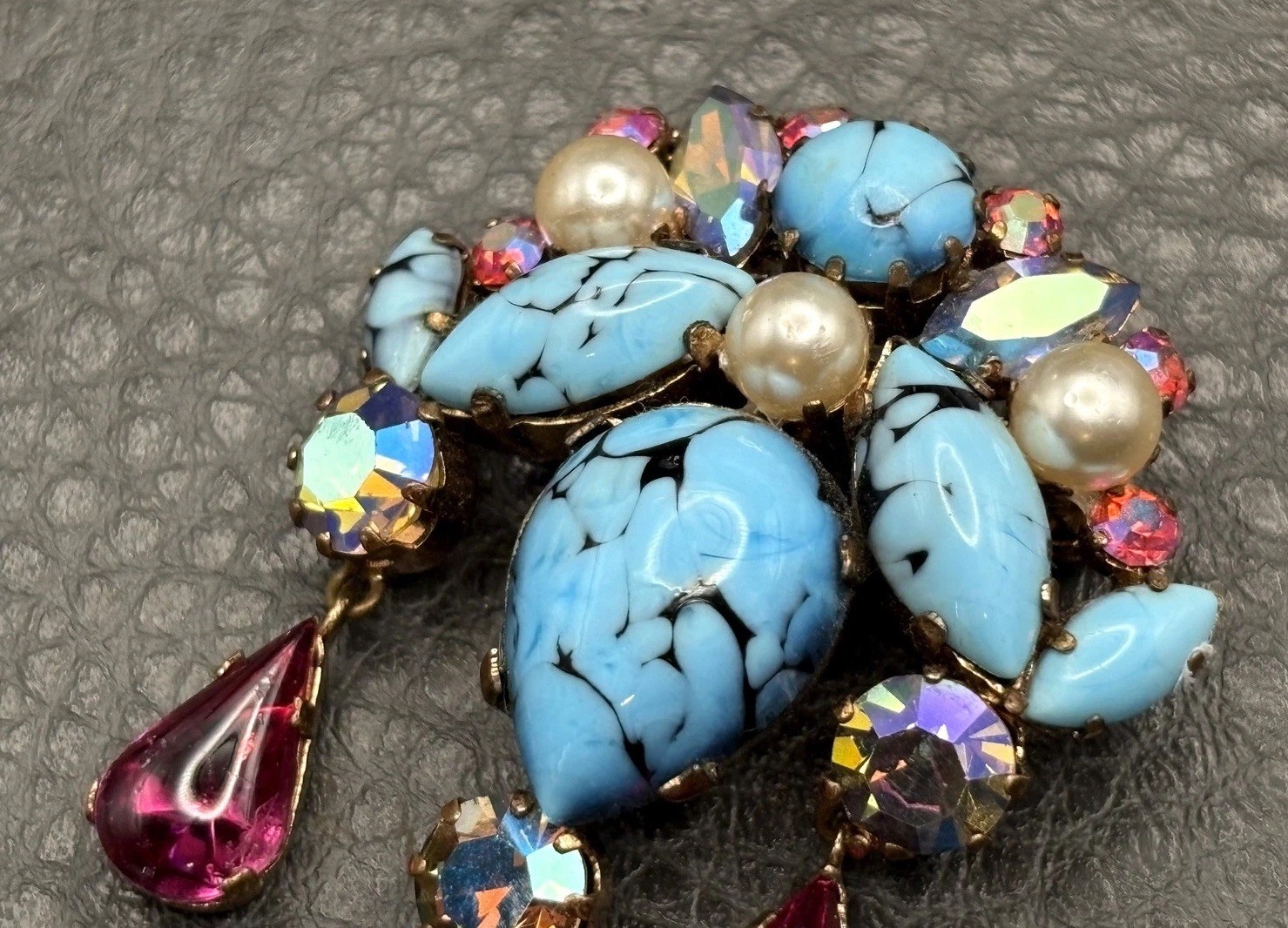 VTG Austrian Glass Faux Turquoise Speckle Rhinestone Dangle Brooch Pendant