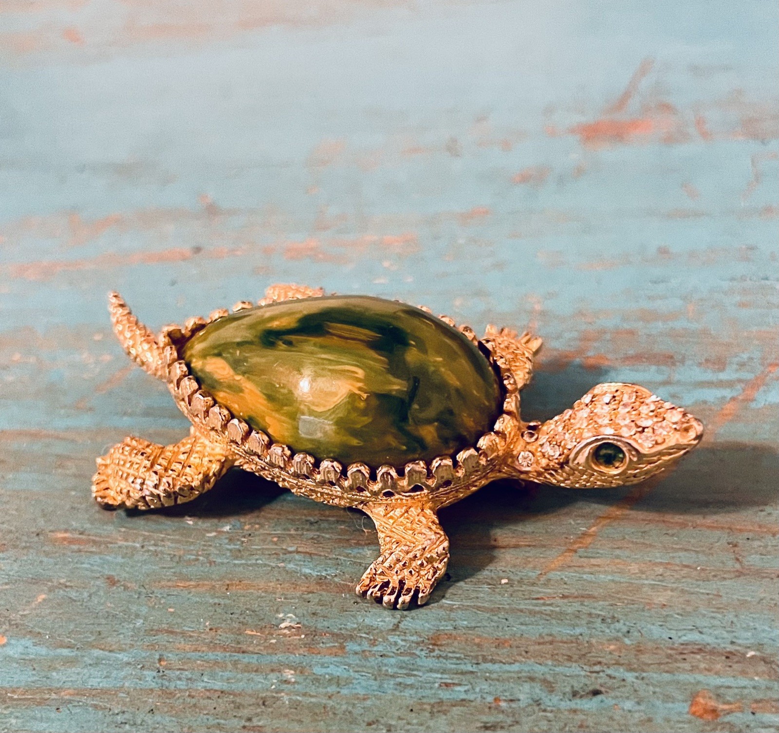 Vintage Signed HATTIE CARNEGIE Swirled Bakelite Turtle Rhinestone Brooch Pin