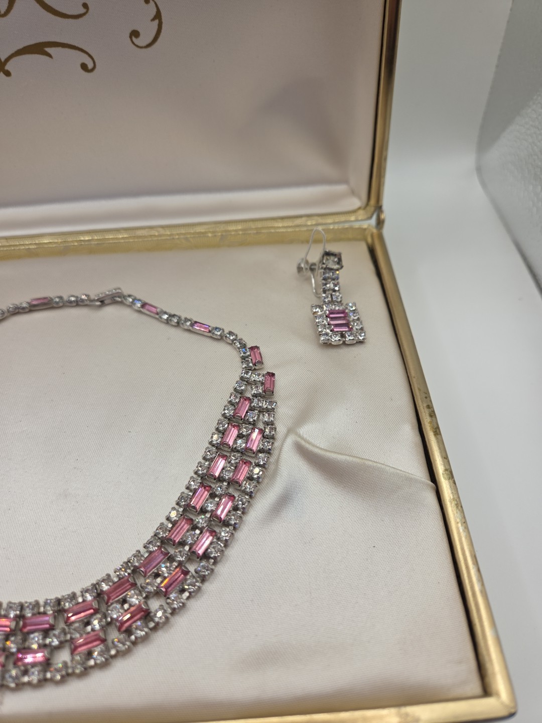 La Roco 1950’s Triple Row Baguette Collar Crystal Pink White Rhinestone Set Box