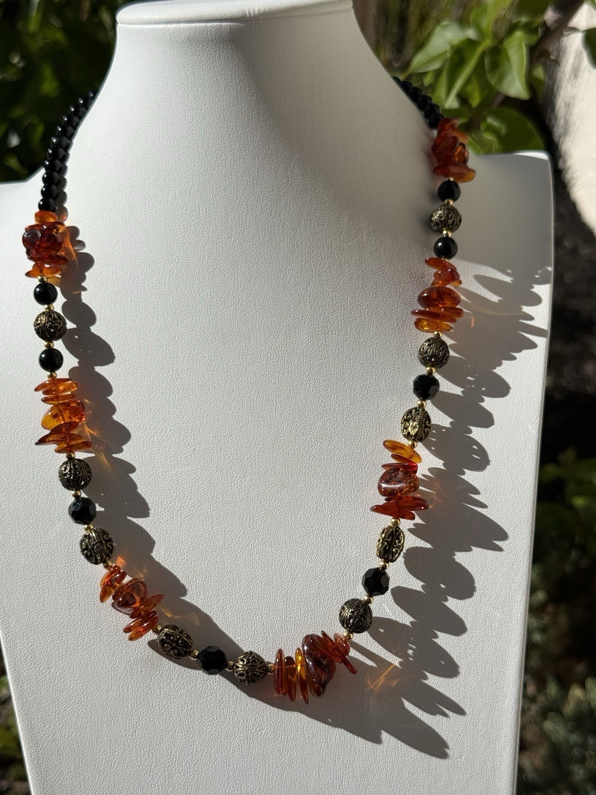 Vintage Stunning Lee Sands Necklace with Amber Filigree Onyx Faceted Glass 22″L