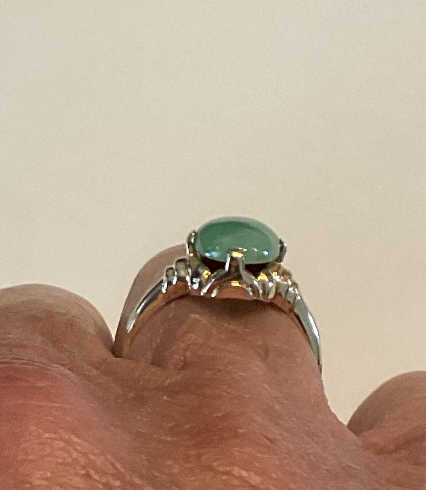 Vintage 14K Yellow Gold 9.5mm Light Green Jade Jadeite Ring 2.63 gr Size 5 1/2