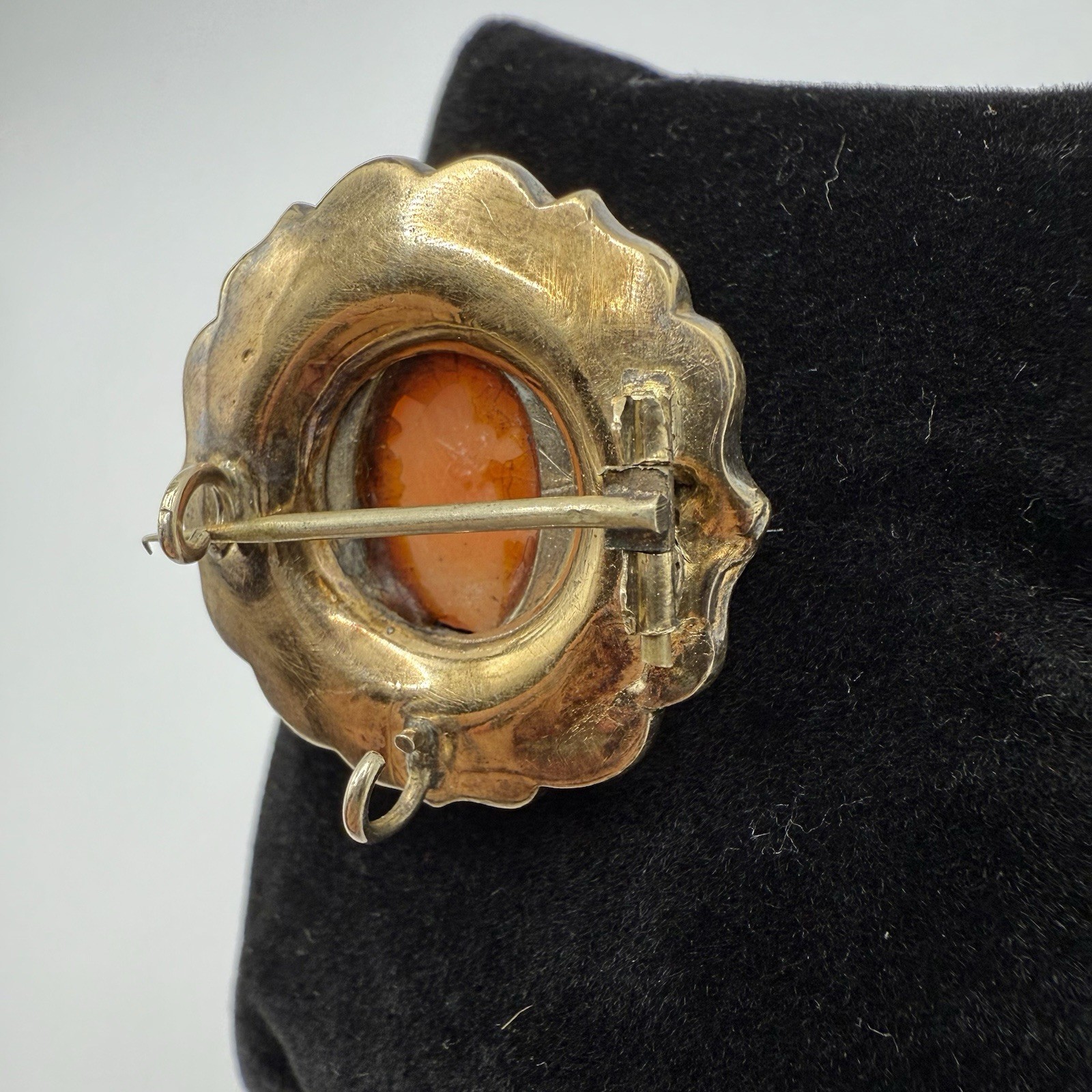 Antique Victorian Era Carved Coral Cameo RARE 3D Bust 10k Gold Frame Brooch Pin