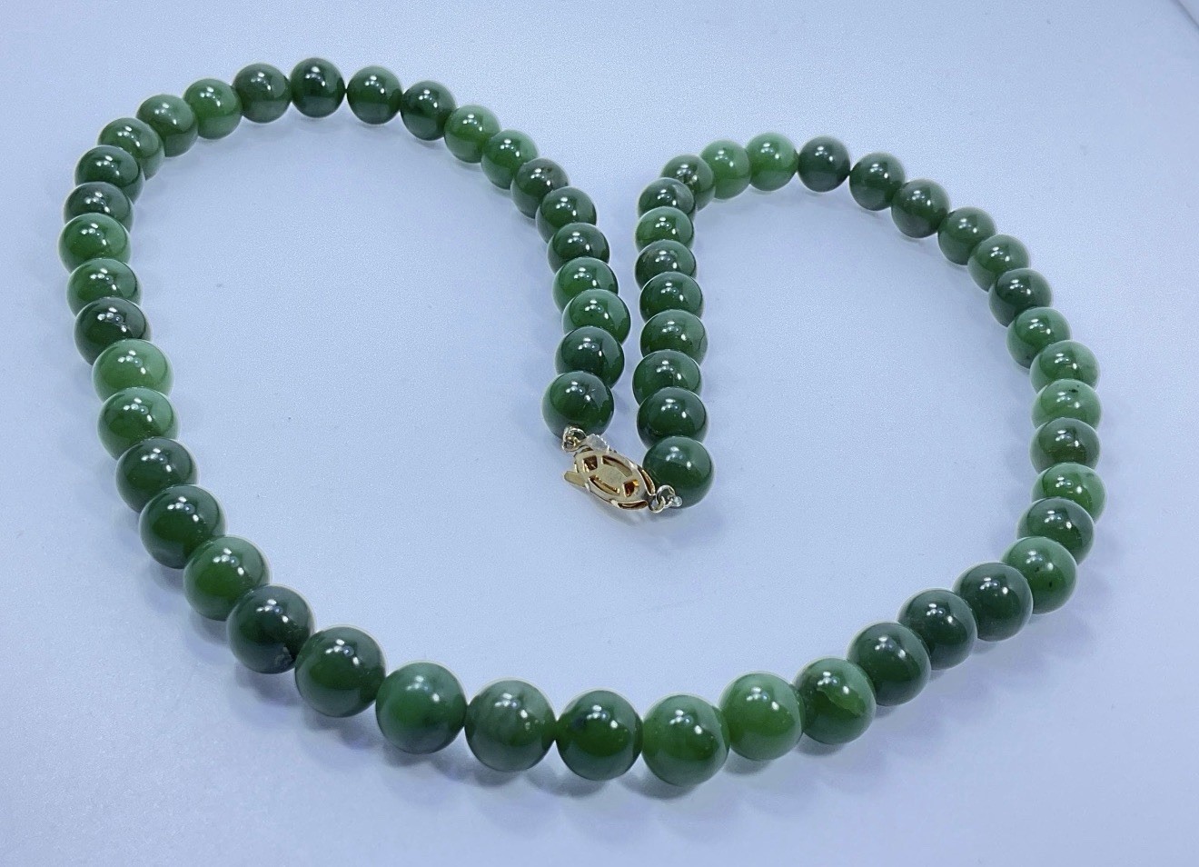 Vintage 8mm Dark Green Jade Beads Necklace Goldtone Clasp 23”