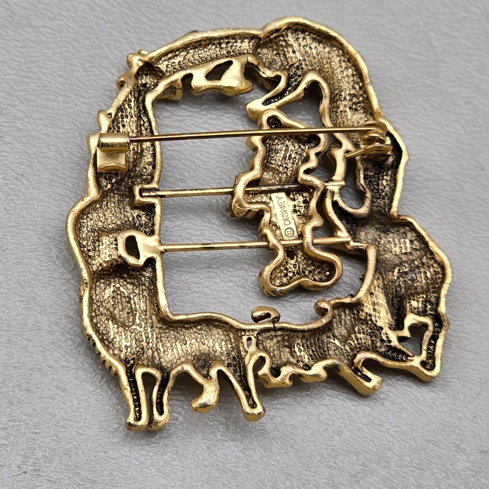 Disney Micky Brooch Pin 1990 Safari Animals Gold Tone Lion Giraffe