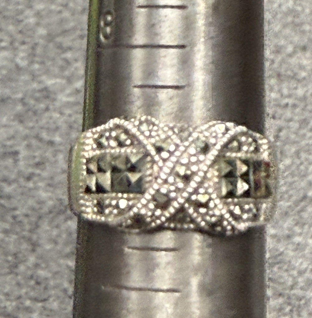 Vintage CW STERLING SILVER & MARCASITE Ring 925 Silver 5.4g size 9
