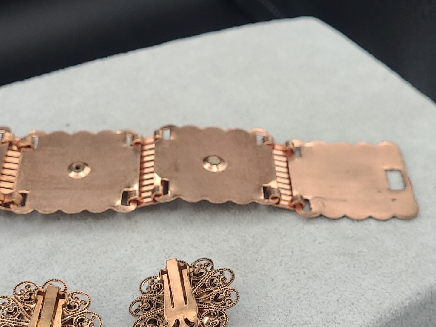 Stunning Vintage Copper & GoldStone Bracelet 7 3/4″ & Earrings Ornate Metalwork