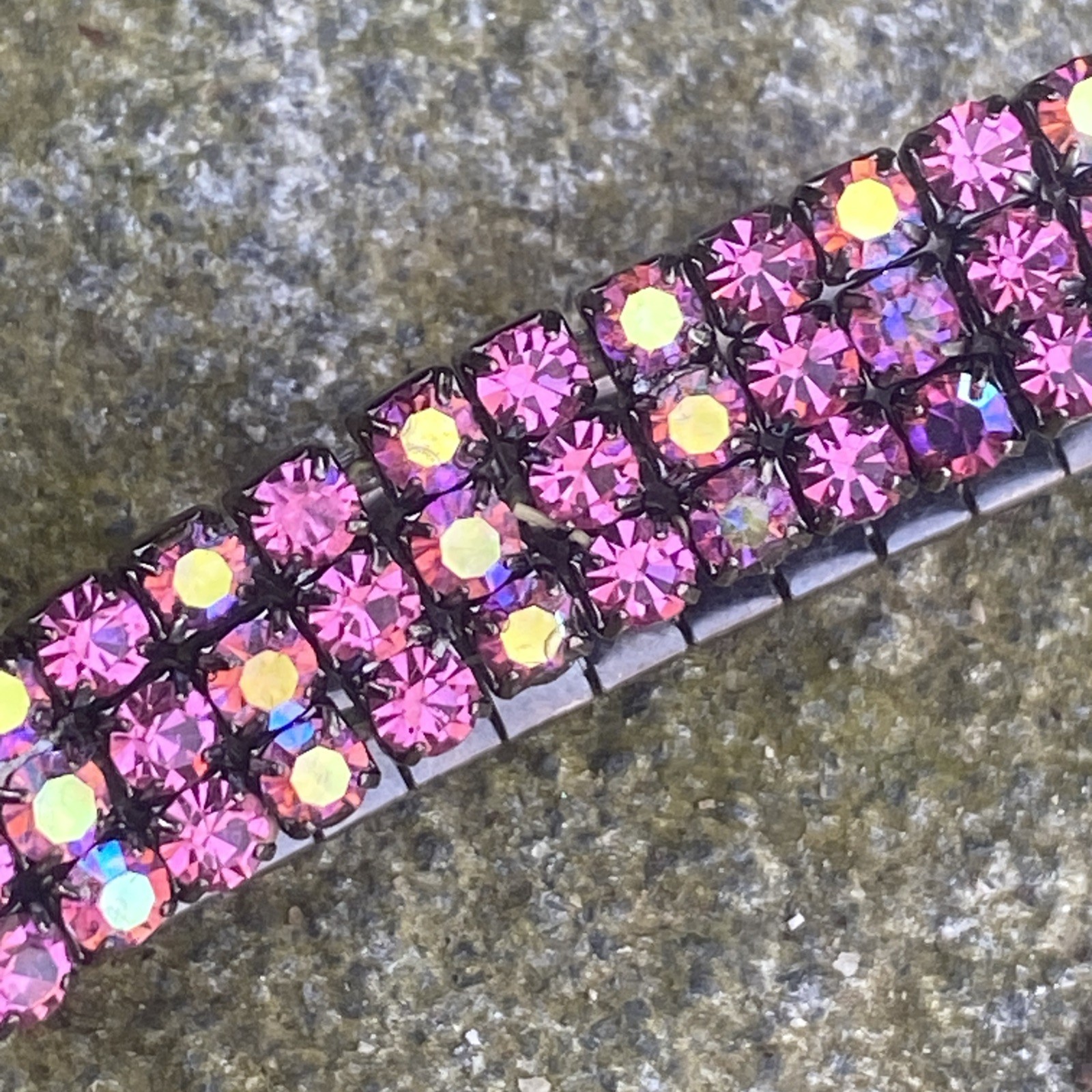 Vtg Pink Rhinestone Stretch Gunmetal Tone Bracelet Barbiecore Sparkle Dance Club