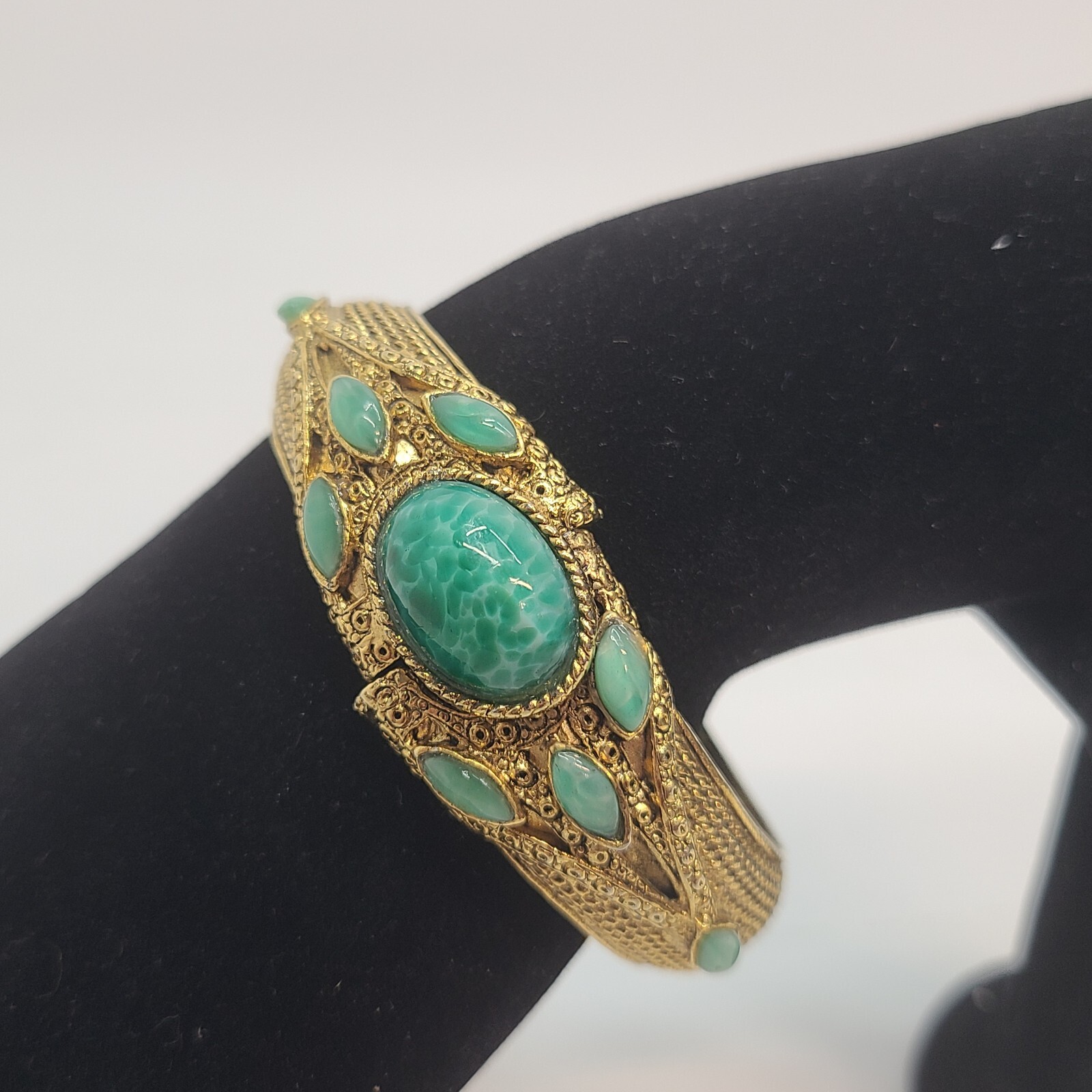 Gorgeous Vintage Hobe Bracelet Green Poured Glass Rhinestone Gold Tone Finish
