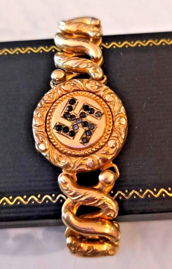 Vintage Gold Color Secret poison Locket Expansion Bracelet Good Luck