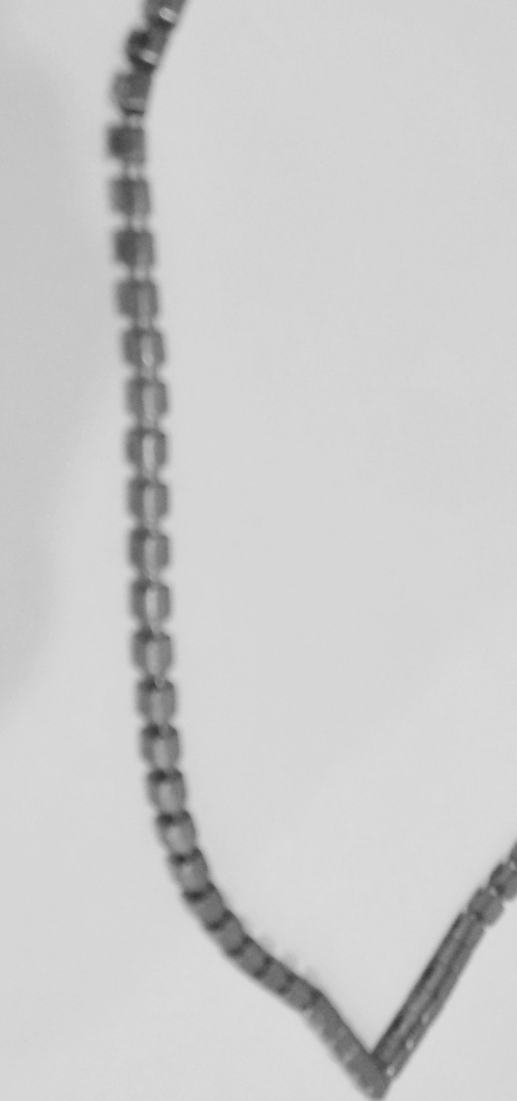 Vtg Black & Clear Crystals,Prong Set Silver, Tone Metal V Design 16″ L Necklace