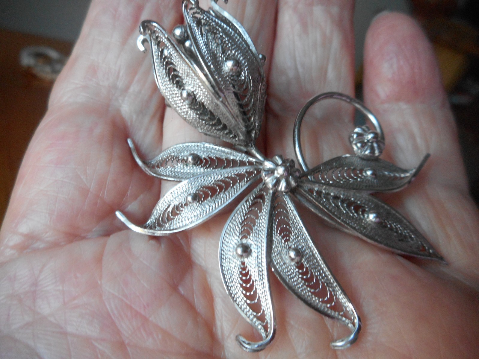 Alice Caviness Sterling Silver Filigree Flower Brooch Pin Approximately 2″