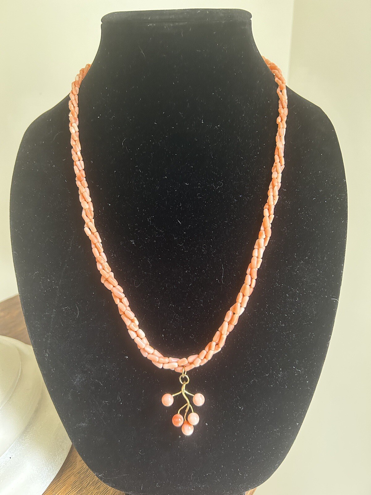 VTG Angel Skin Coral Tube Twisted Strand Necklace Pendant Genuine Pink Art Deco