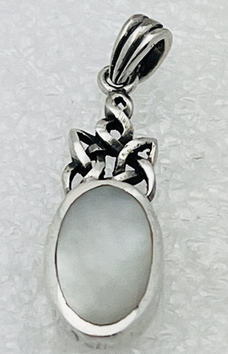 925 Sterling Silver Bali Hand Crafted Mother Of Pearl Celtic Knot Pendant