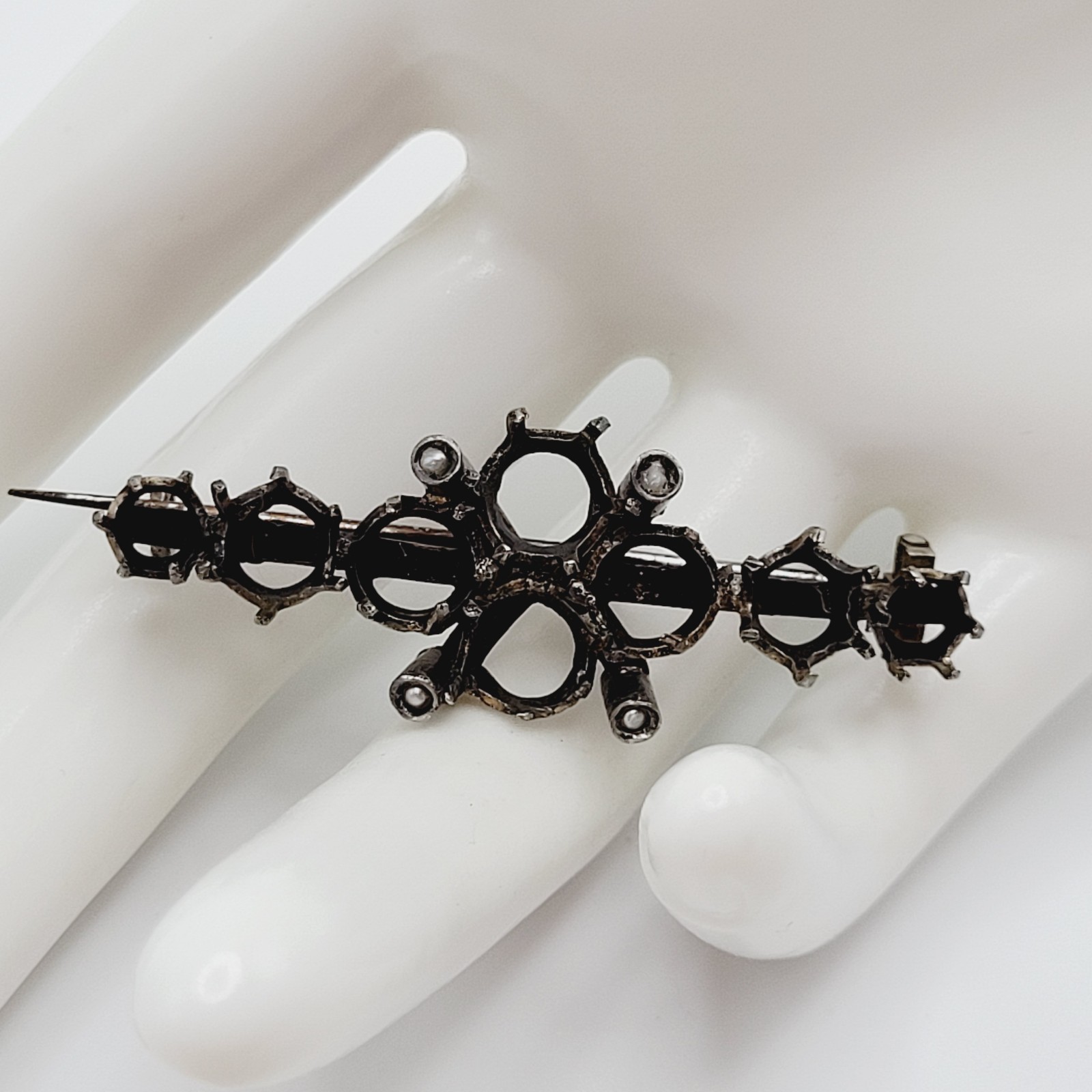 Antique Victorian Era Empty Setting Mounting Jewelry Finding Aged Metal Brooch