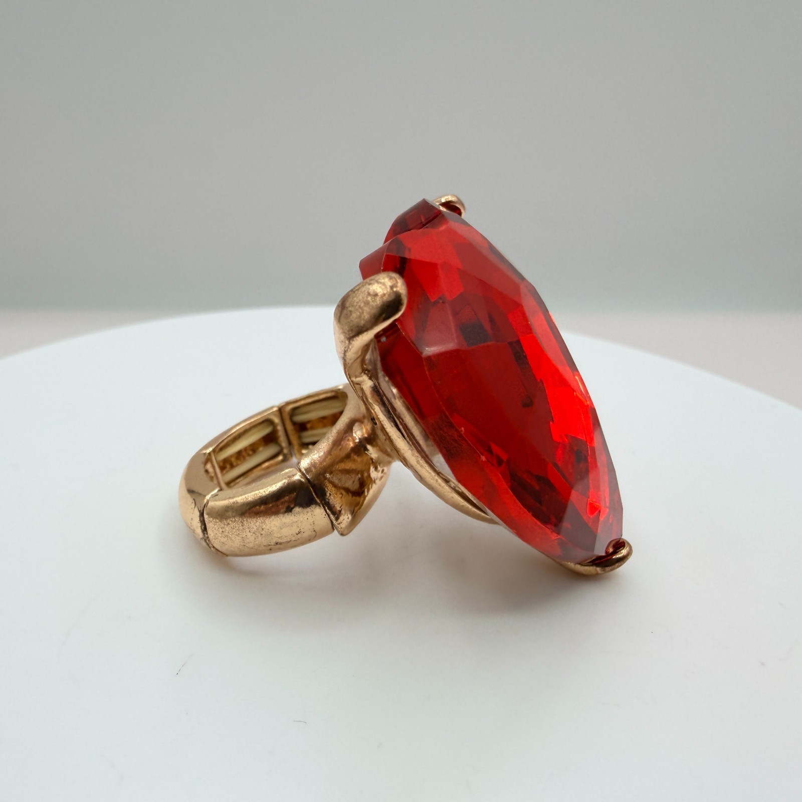 Vintage Gold Tone Red Crystal Heart Jewelry Set Ring Bracelet Post Stud Earrings