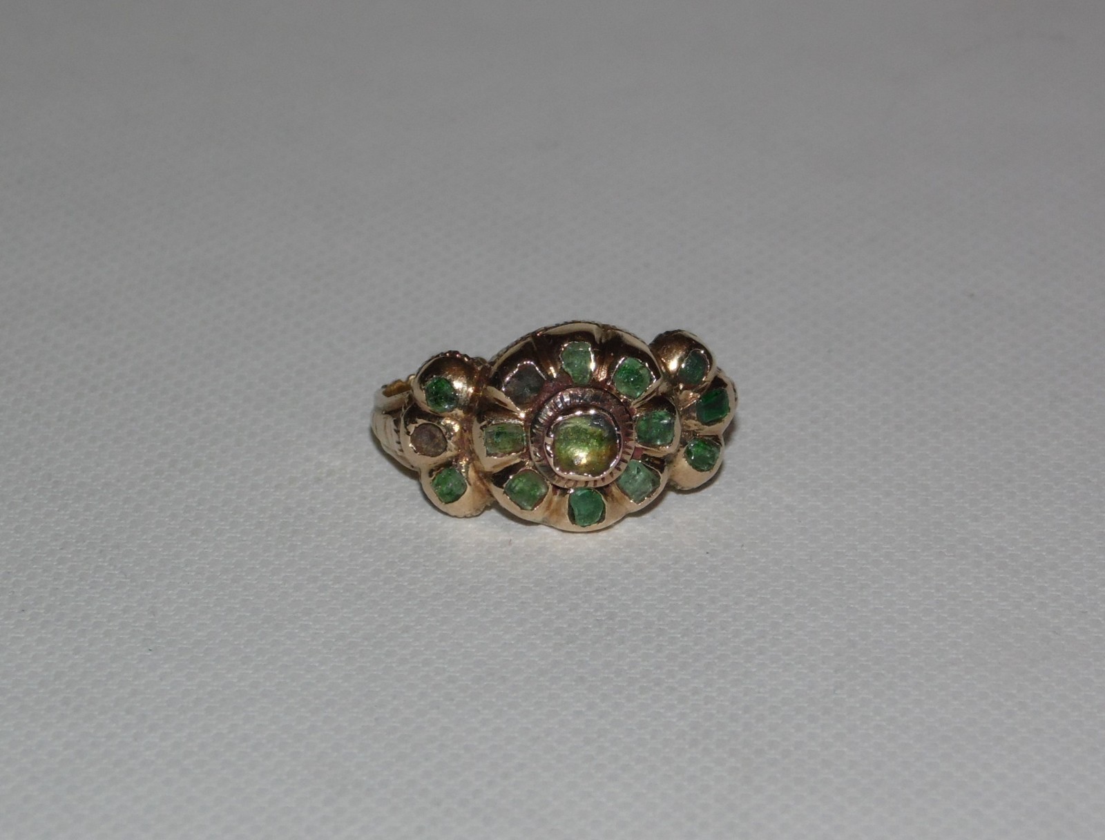 Antique 18th Century 14k GOLD Italian Floral Green Cluster Ornate Band Ring
