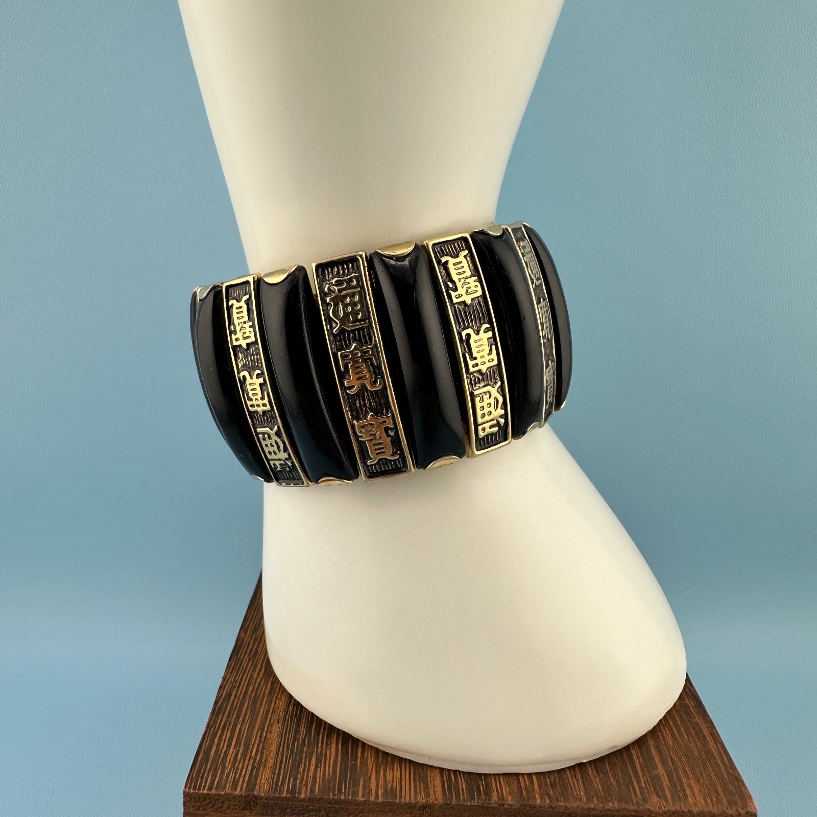 Vintage Bracelet Asian Panel Bar Expandable Stretch Link Gold Tone Black Enamel