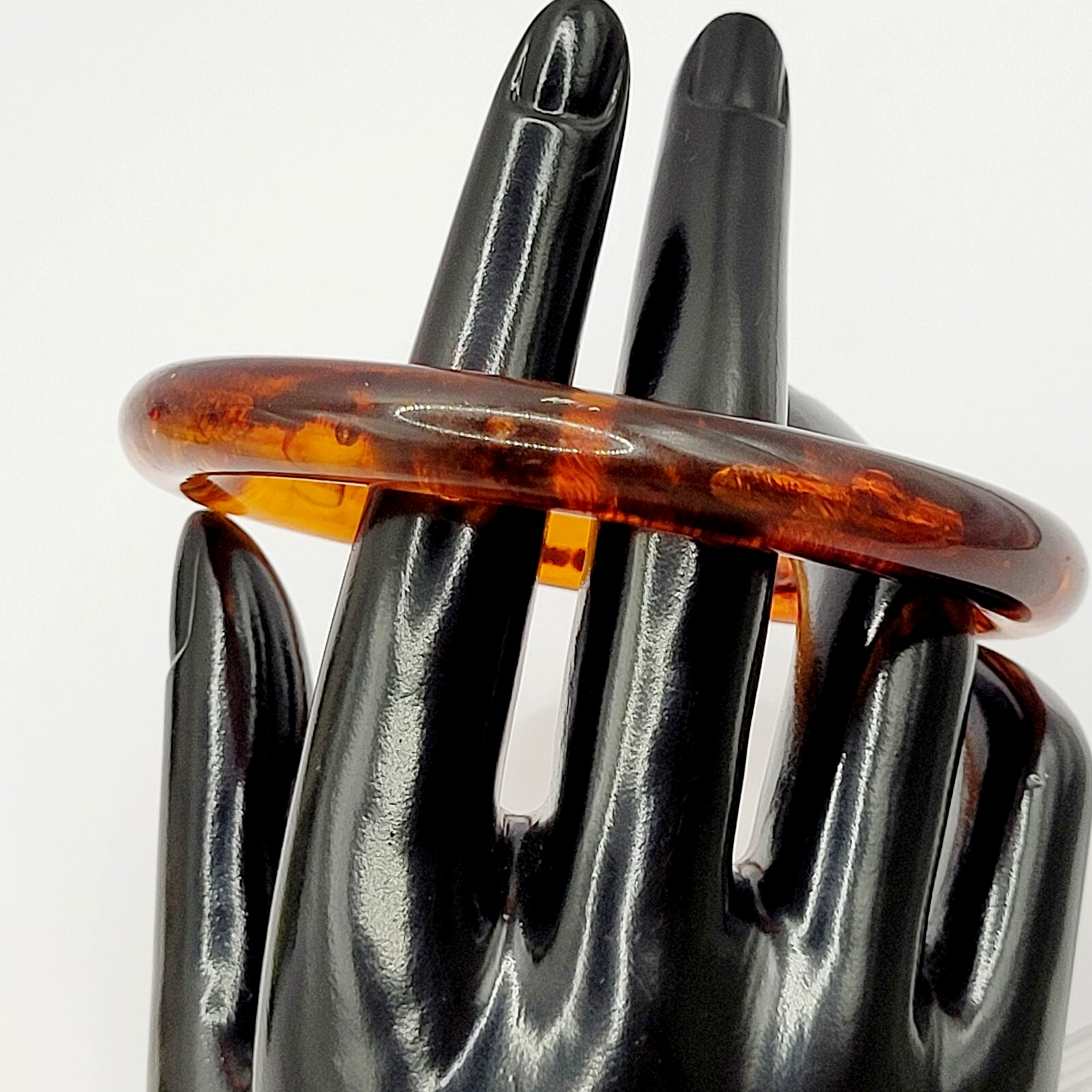 Classic Retro Faux T Shell Acrylic Bangle Bracelet Vintage 1980s with Bubbles