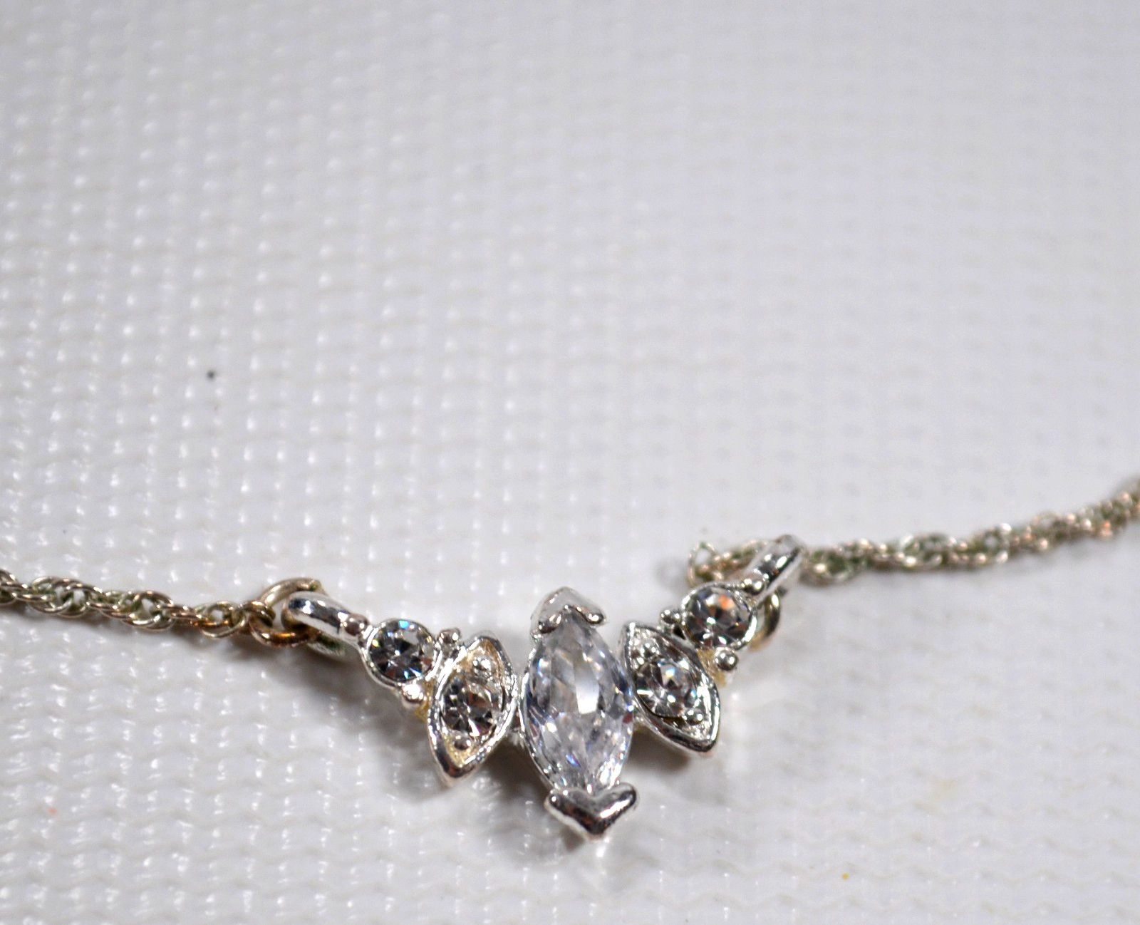 Silver Tone Necklace Clear Rhinestone Pendant Beautiful 19″