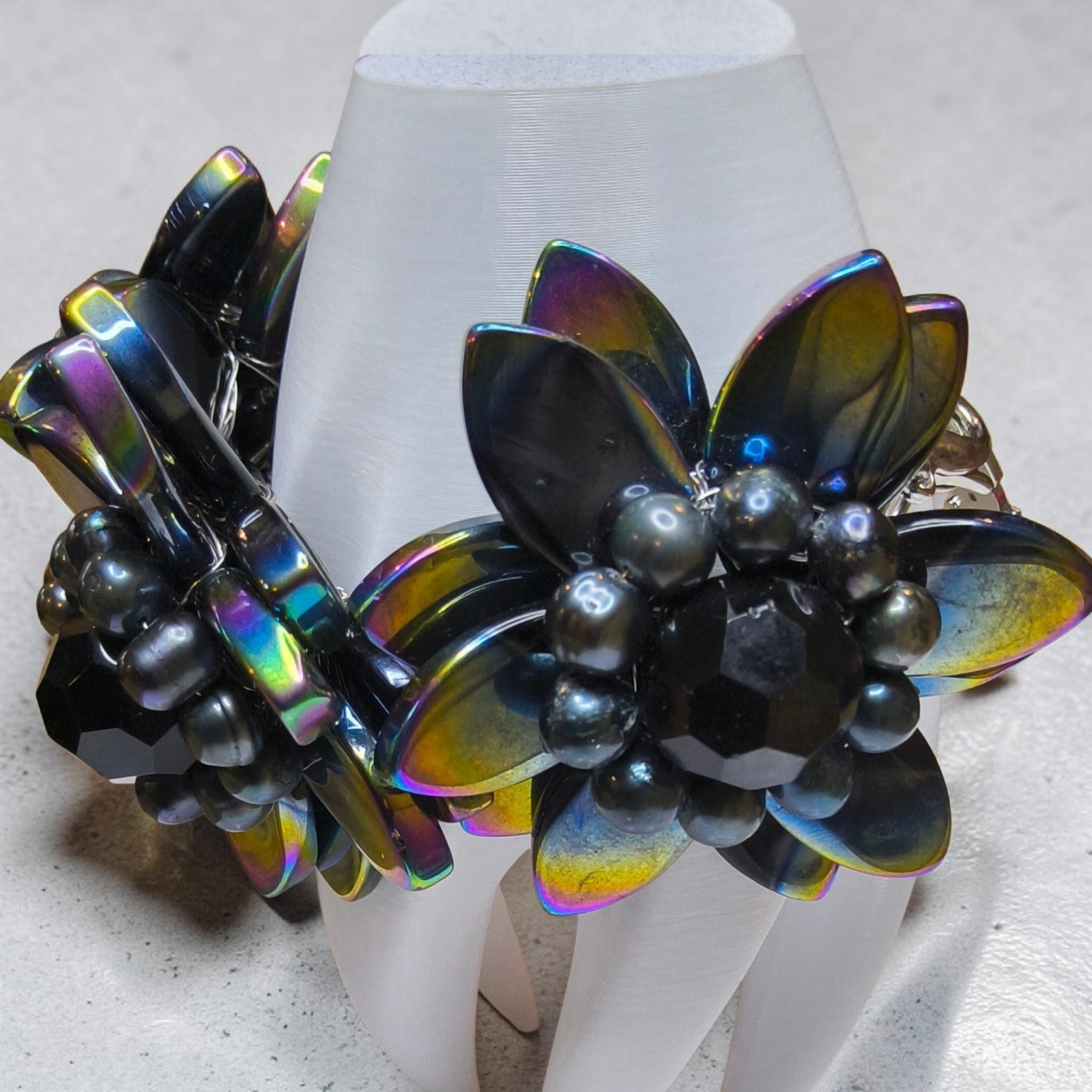 Vintage Butler & Wilson Oversized Floral Statement Bracelet B&W Box 2.5″ Flowers