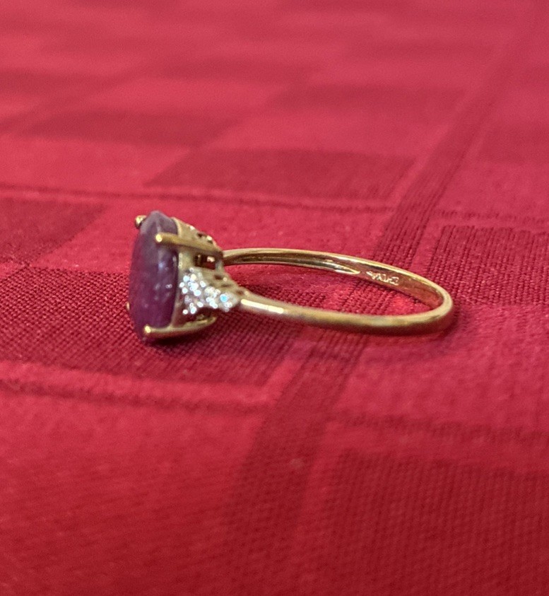 Vintage 10K Yellow Gold Red Ruby Diamond Size 8 Ring 2.2g