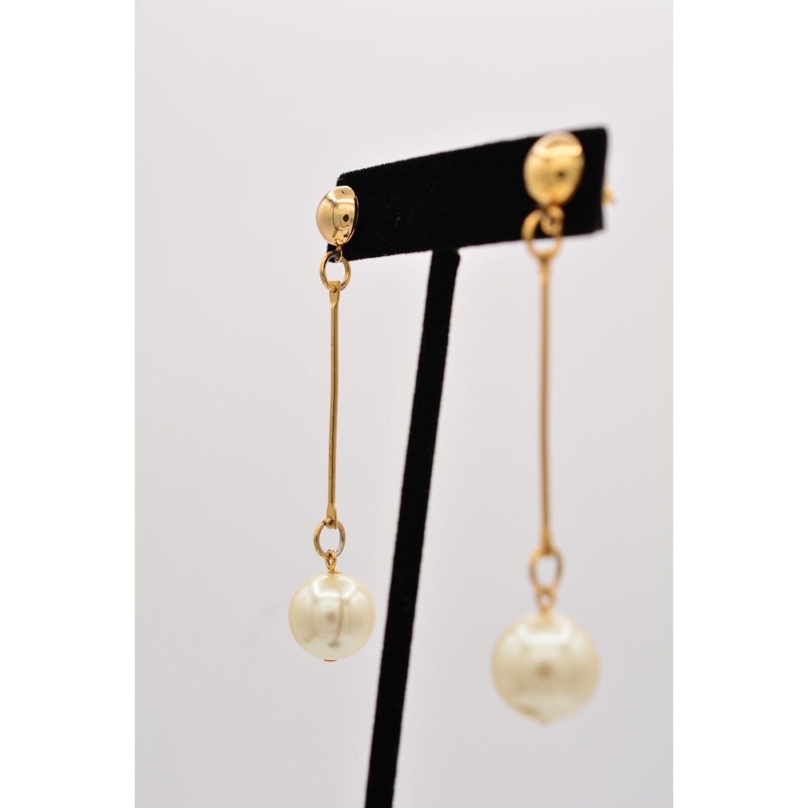 Vintage Dangle Earrings Long Round Faux Pearl Drop White Chunky 1990s BinZ