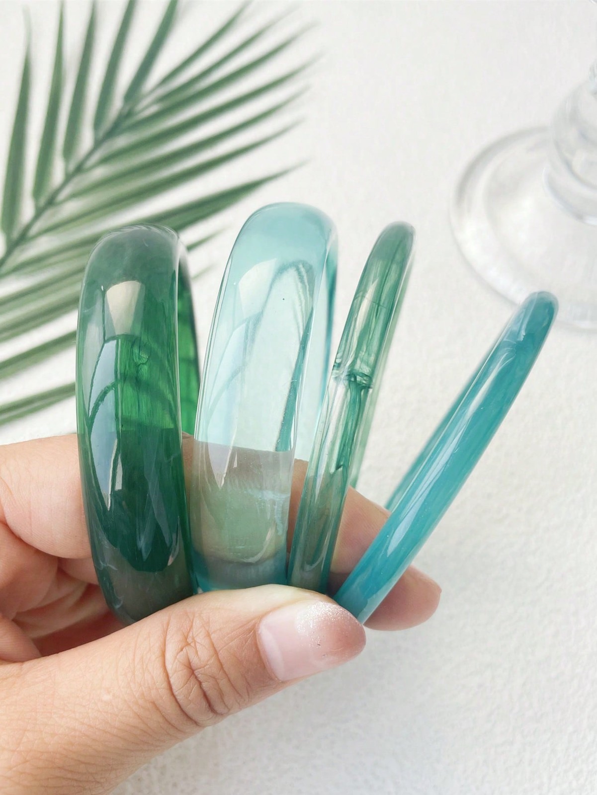 4pcs Multicolor 11 Resin Acrylic Bangle Bracelets For Women Daily Wear