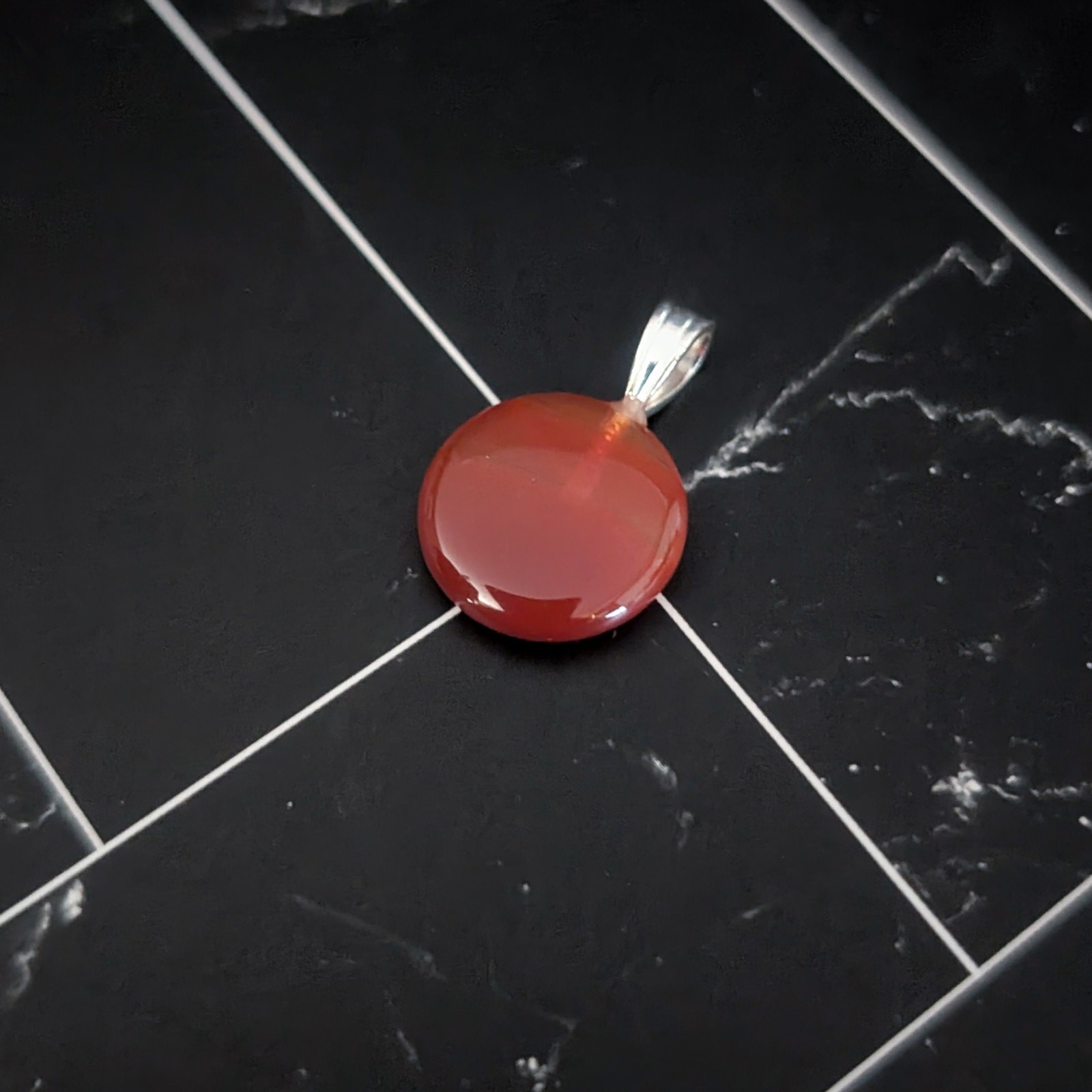 Vintage Pendant – 0.5″ – Small Red Circular – No Chain Included
