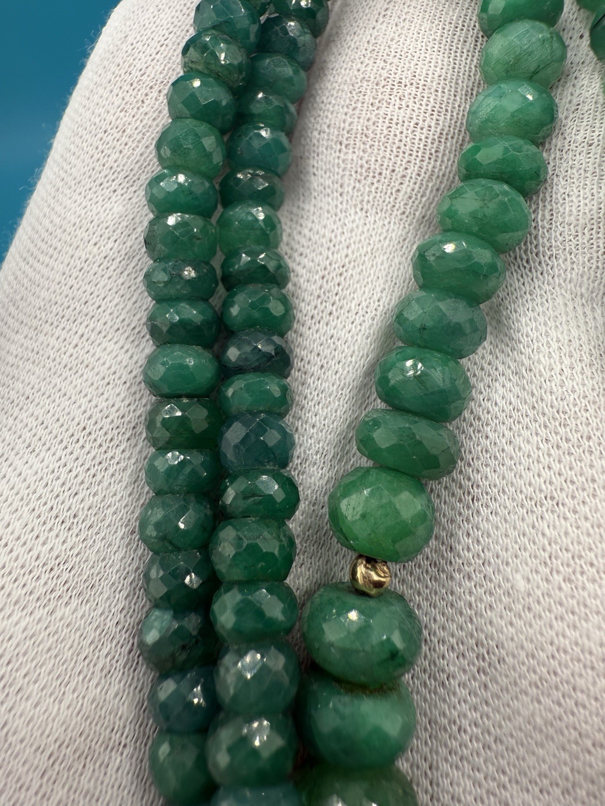 Wonderful Antique / Vintage Art Deco Faceted Beaded Emerald Color Beryl Necklace