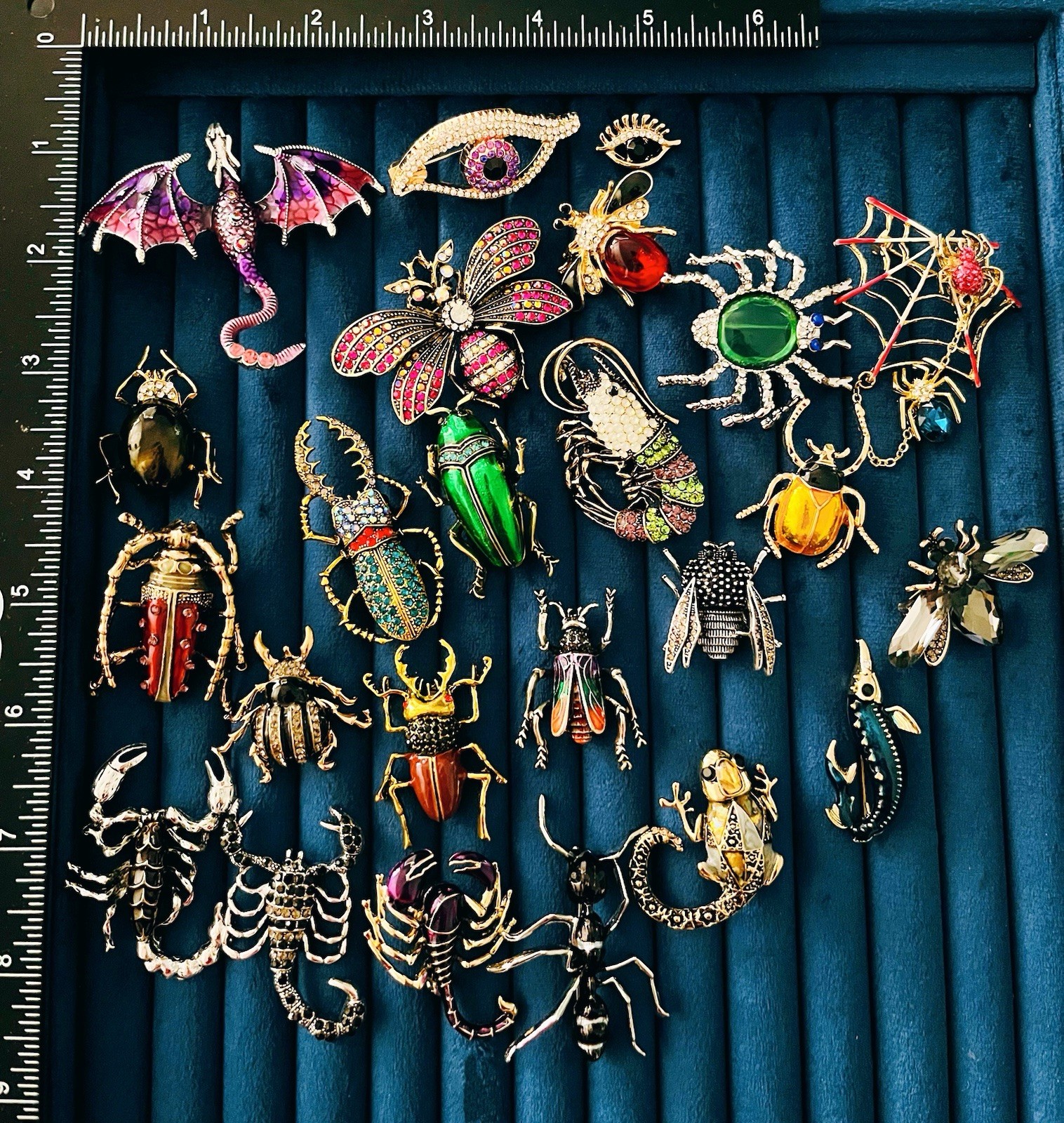 Lot 25pc Bug Beetle Spider Dragon Scorpion Shrimp Enamel Rhinestone