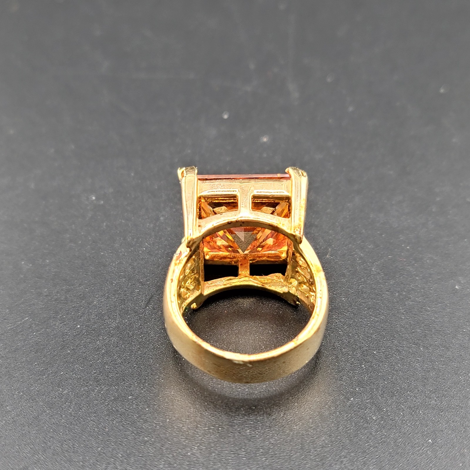 Vtg Sz 6 Ring Lg Citrine Cubic Zirconia 18KGE Fashion Jewelry Caged Lattice