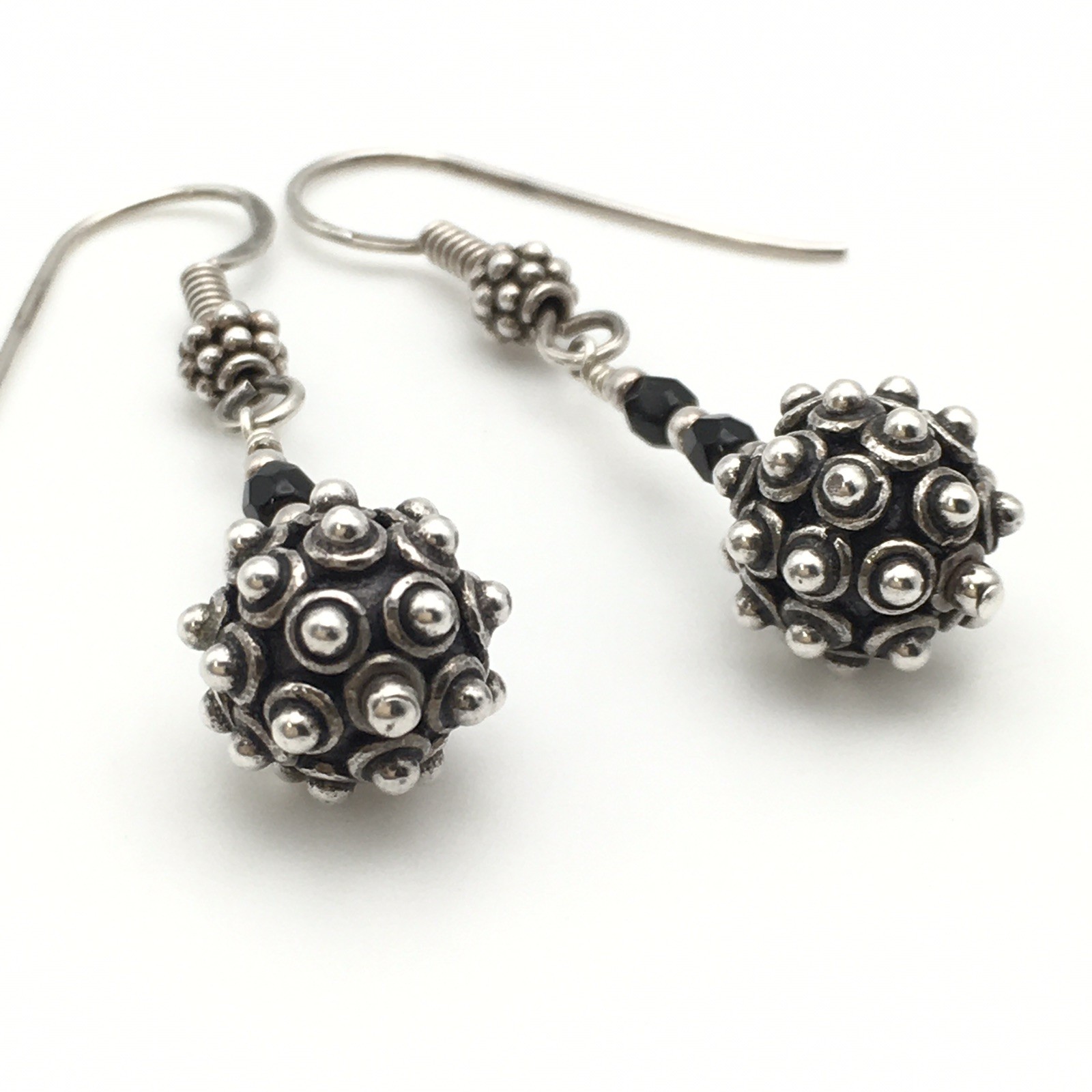 Vintage Sterling Silver Bali Style Ball Dangle Earrings Marked 925 8.3g #05